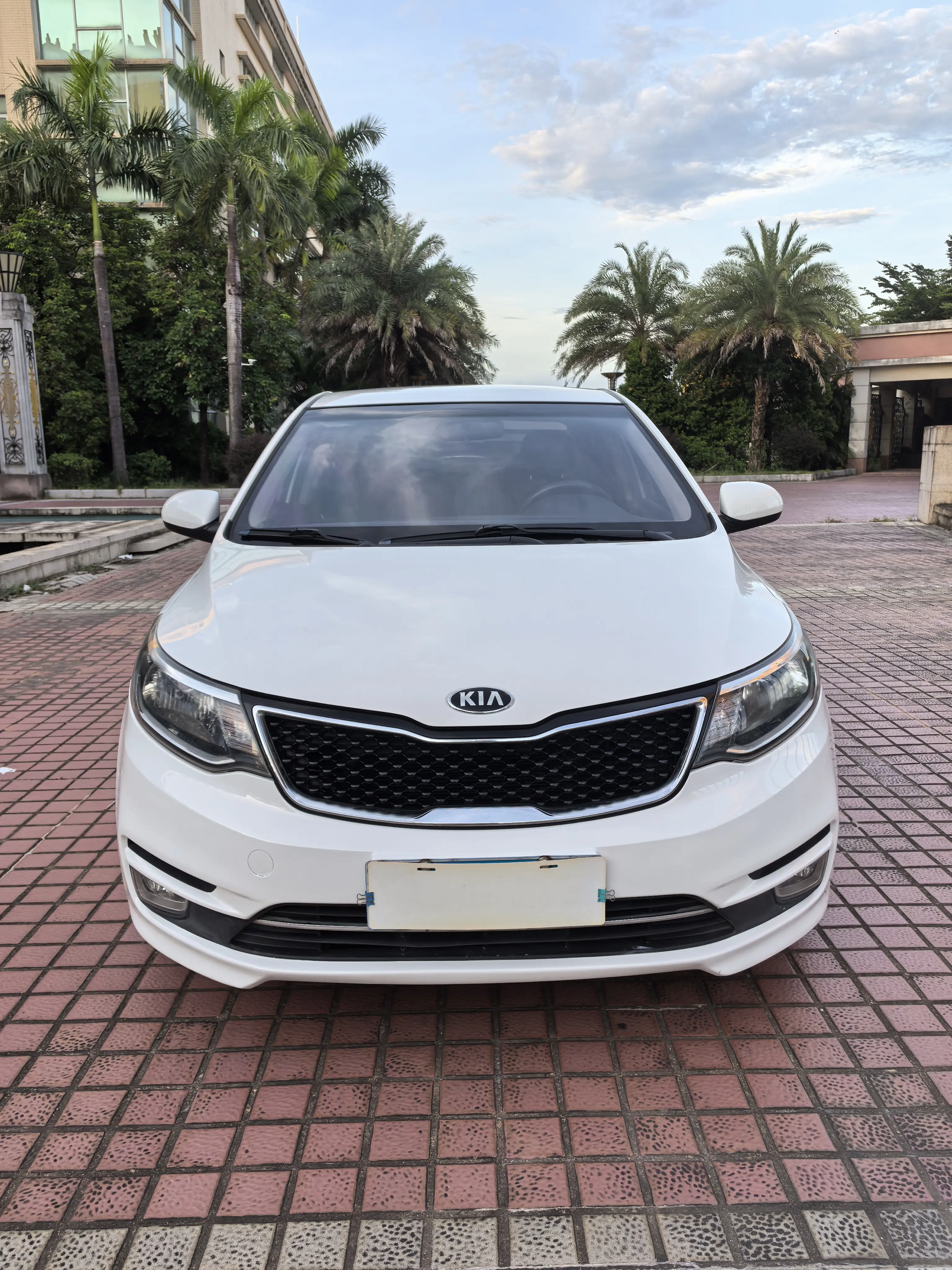 Kia K2  из Китая