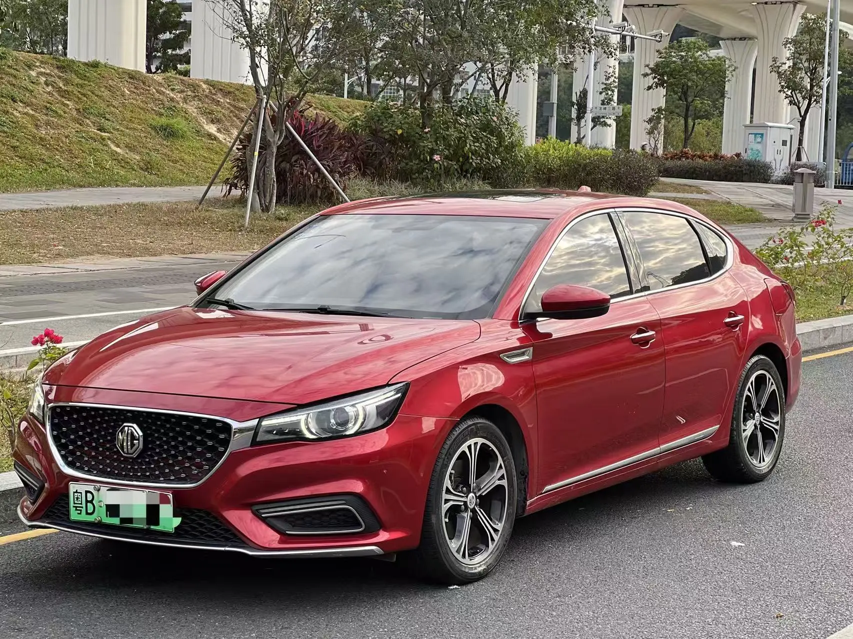 MG 6 PHEV  из Китая