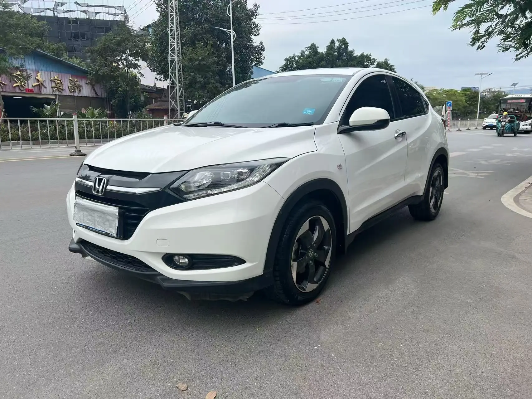 Honda Vezel (Binzhi)  из Китая