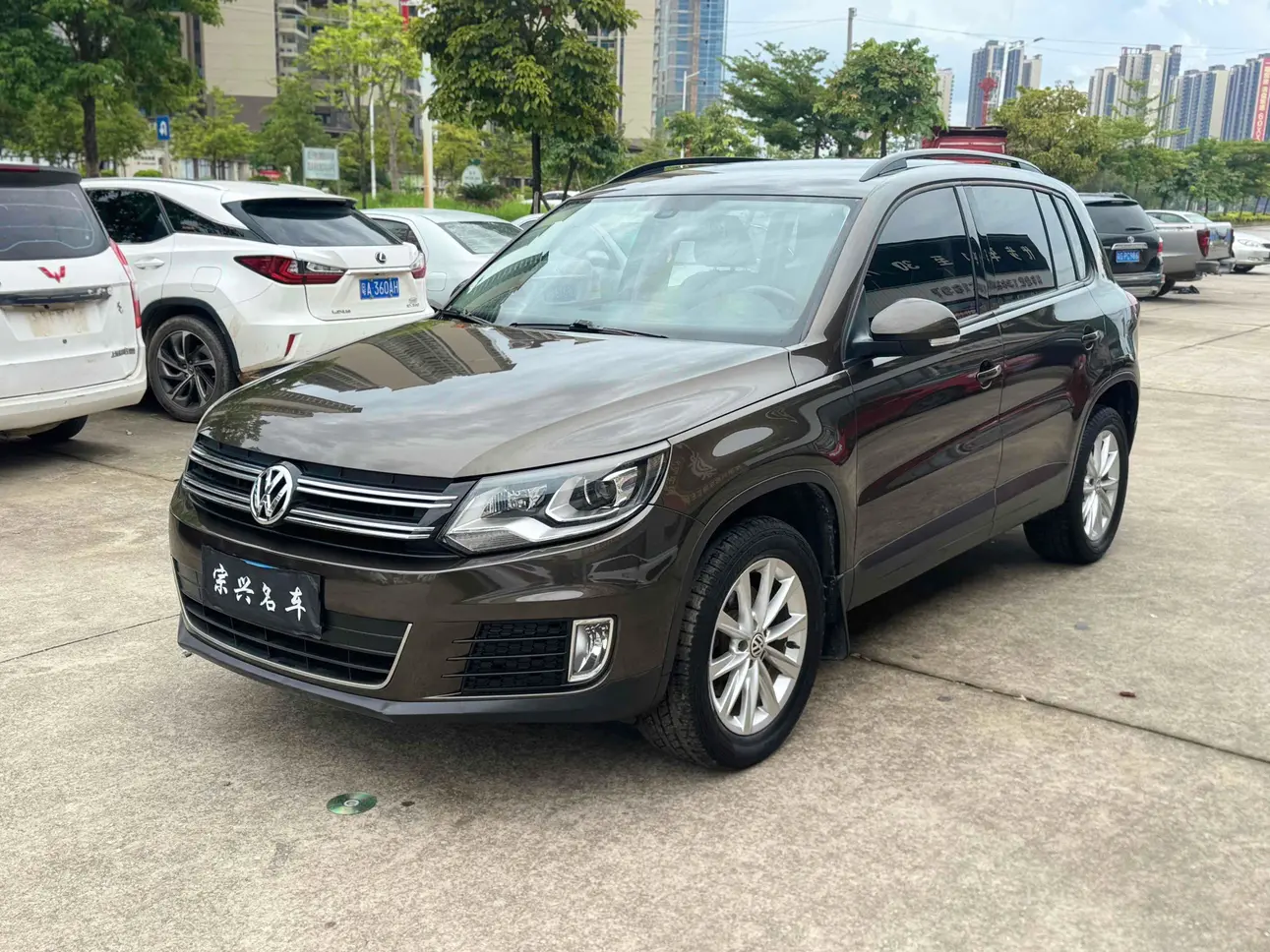 Volkswagen Tiguan  из Китая