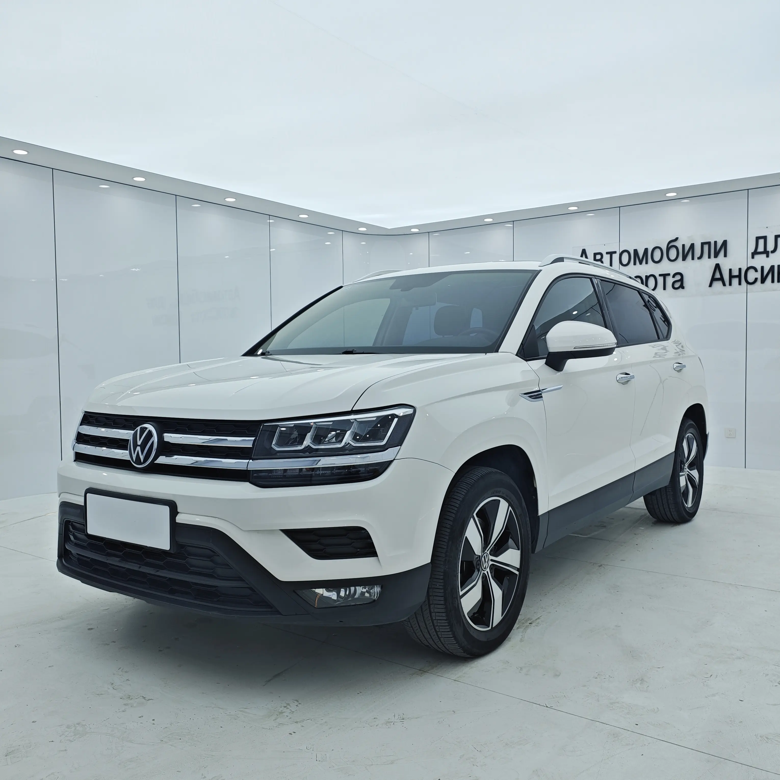 Volkswagen Tharu  из Китая