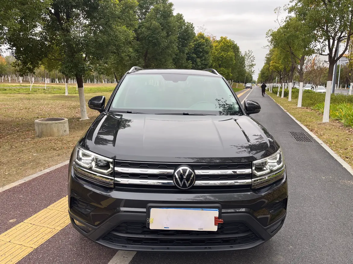Volkswagen Tharu  из Китая