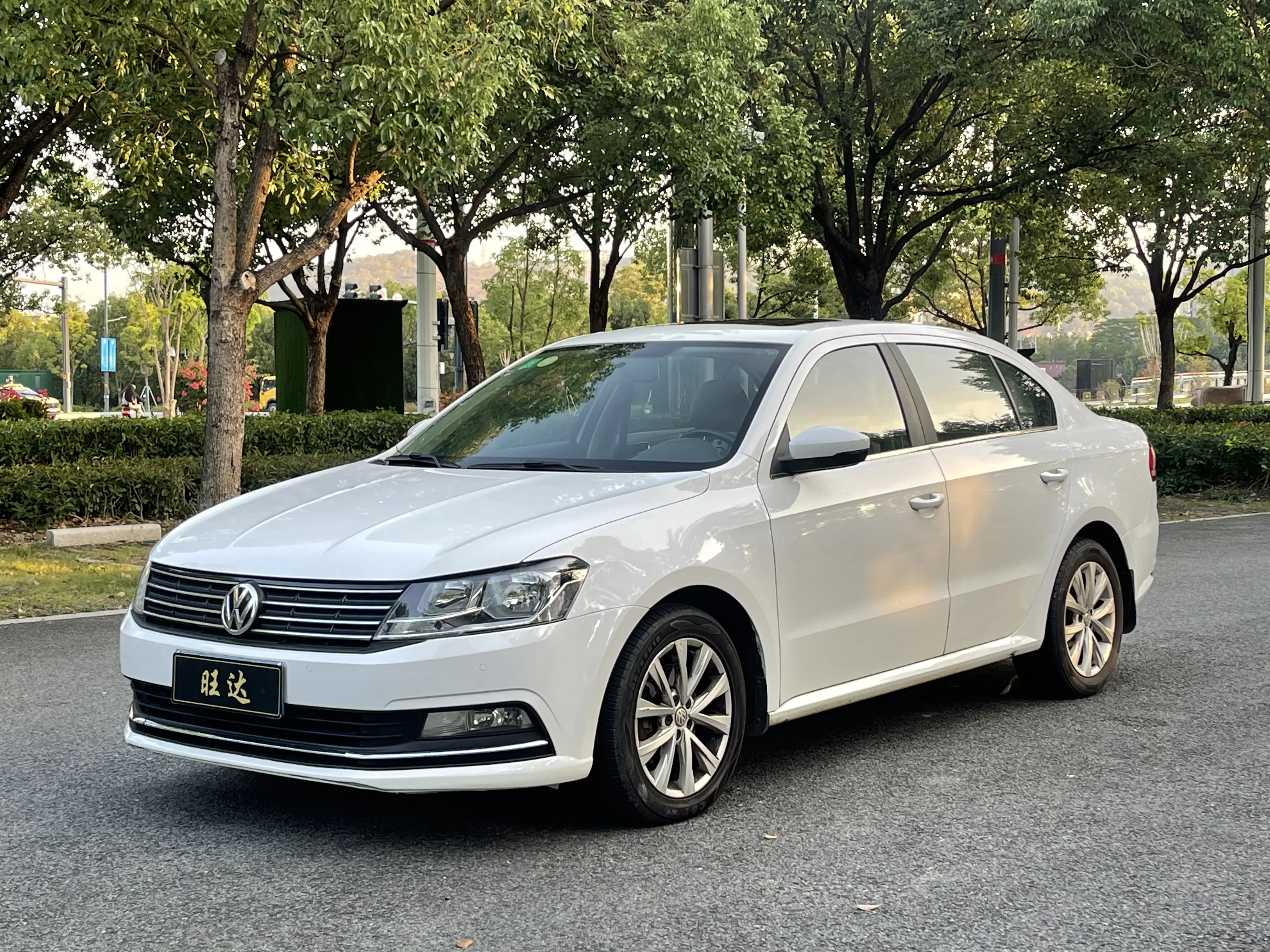 Volkswagen Lavida  из Китая