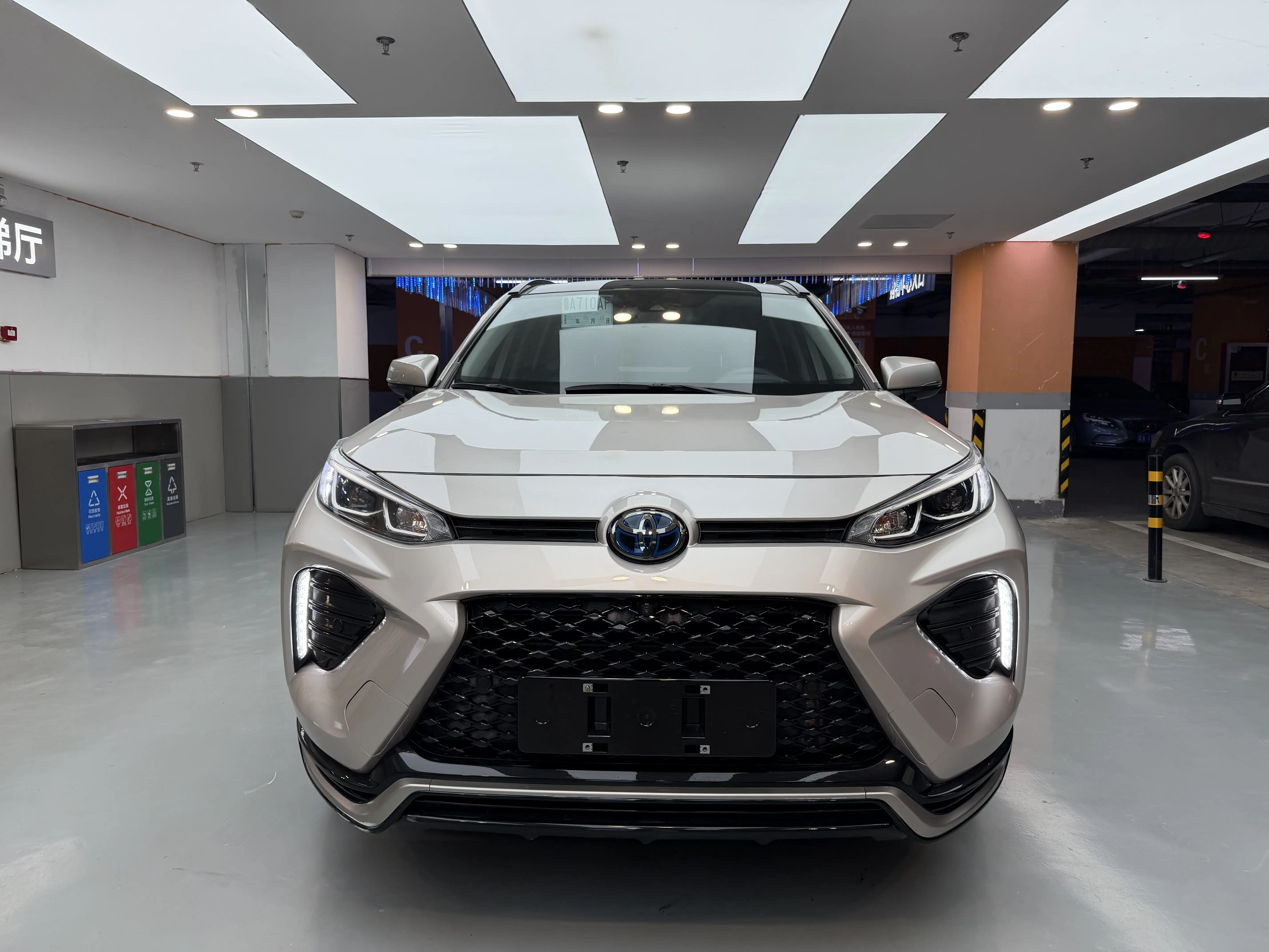 Toyota Wildlander PHEV  из Китая