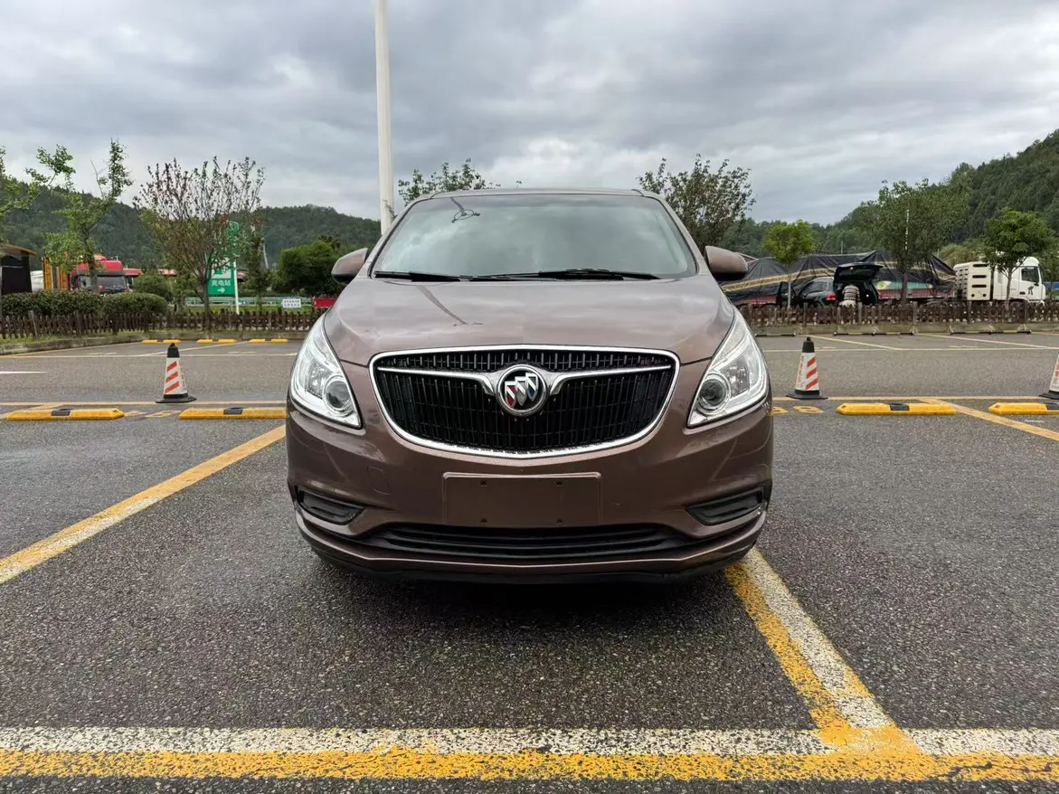 Buick GL8  из Китая