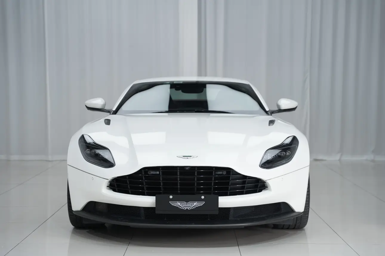 Aston Martin DB11  из Китая