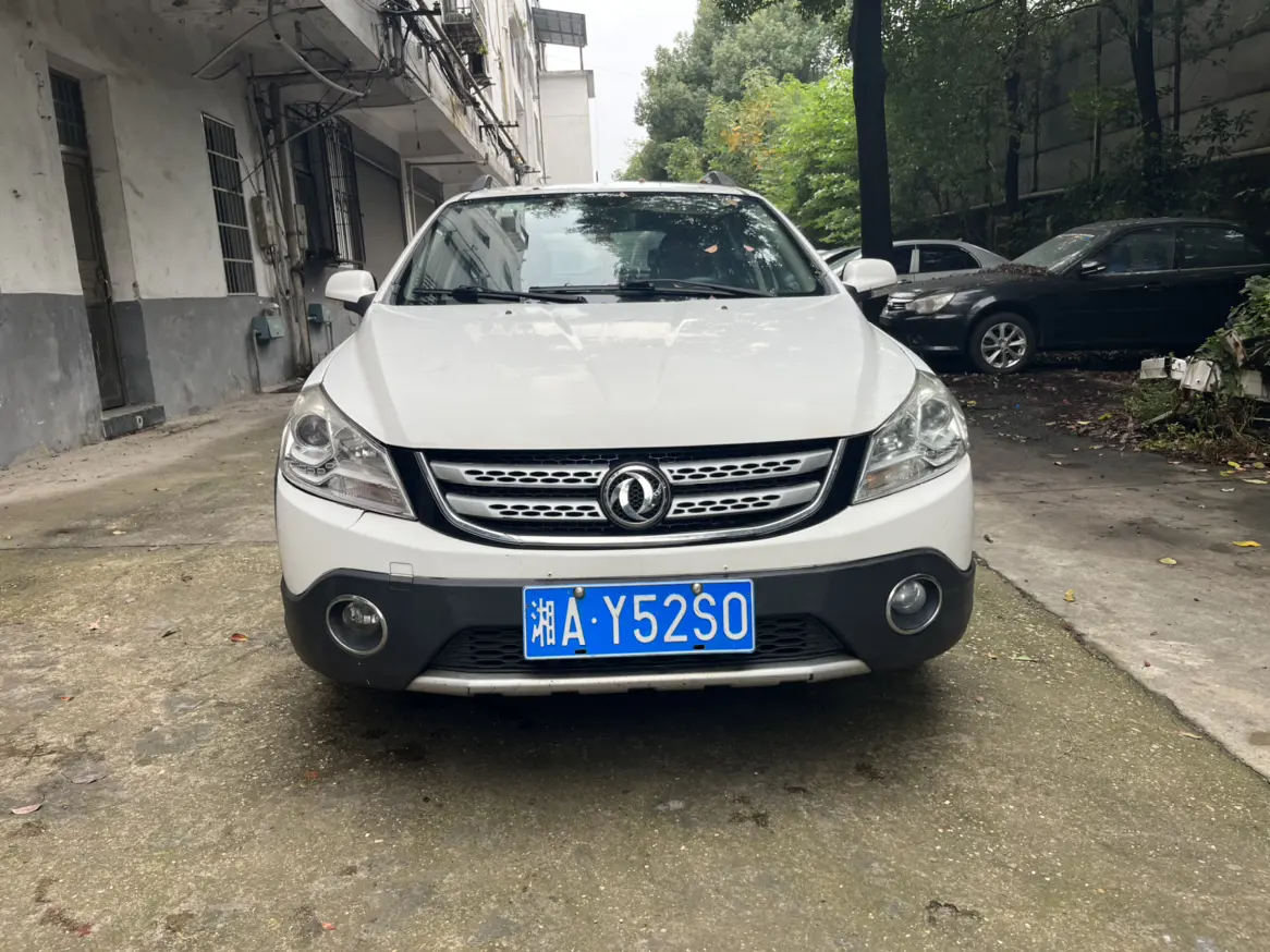 Dongfeng Fengshen H30  из Китая