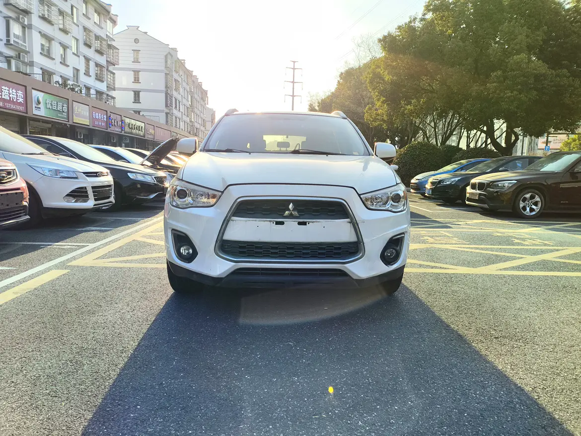 Mitsubishi Jinxuan ASX  из Китая