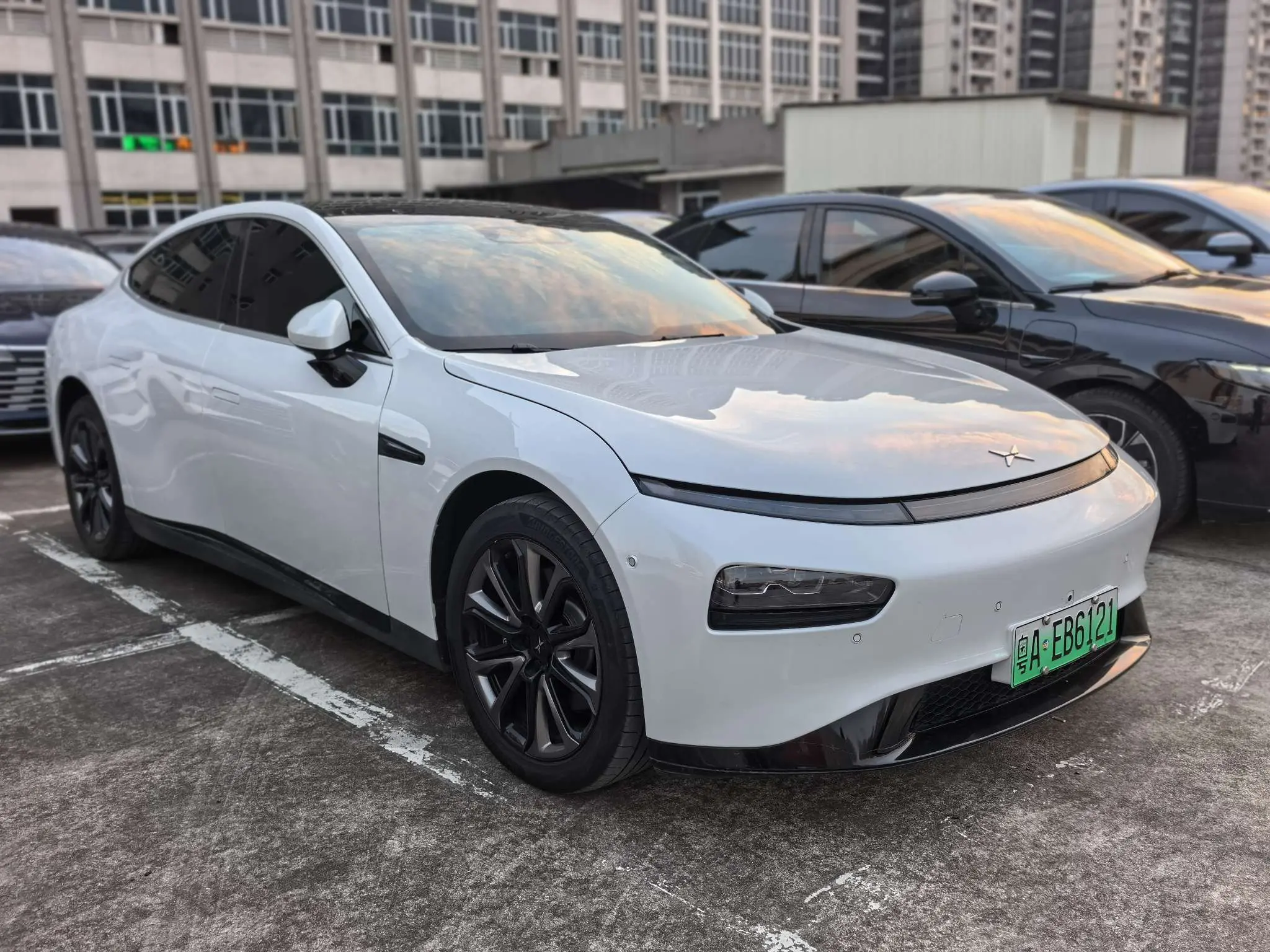 Xpeng P7  из Китая