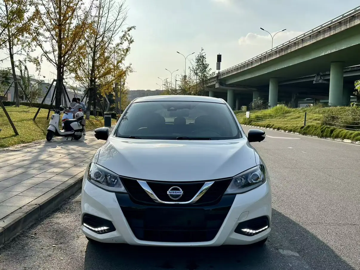 Nissan Tiida  из Китая