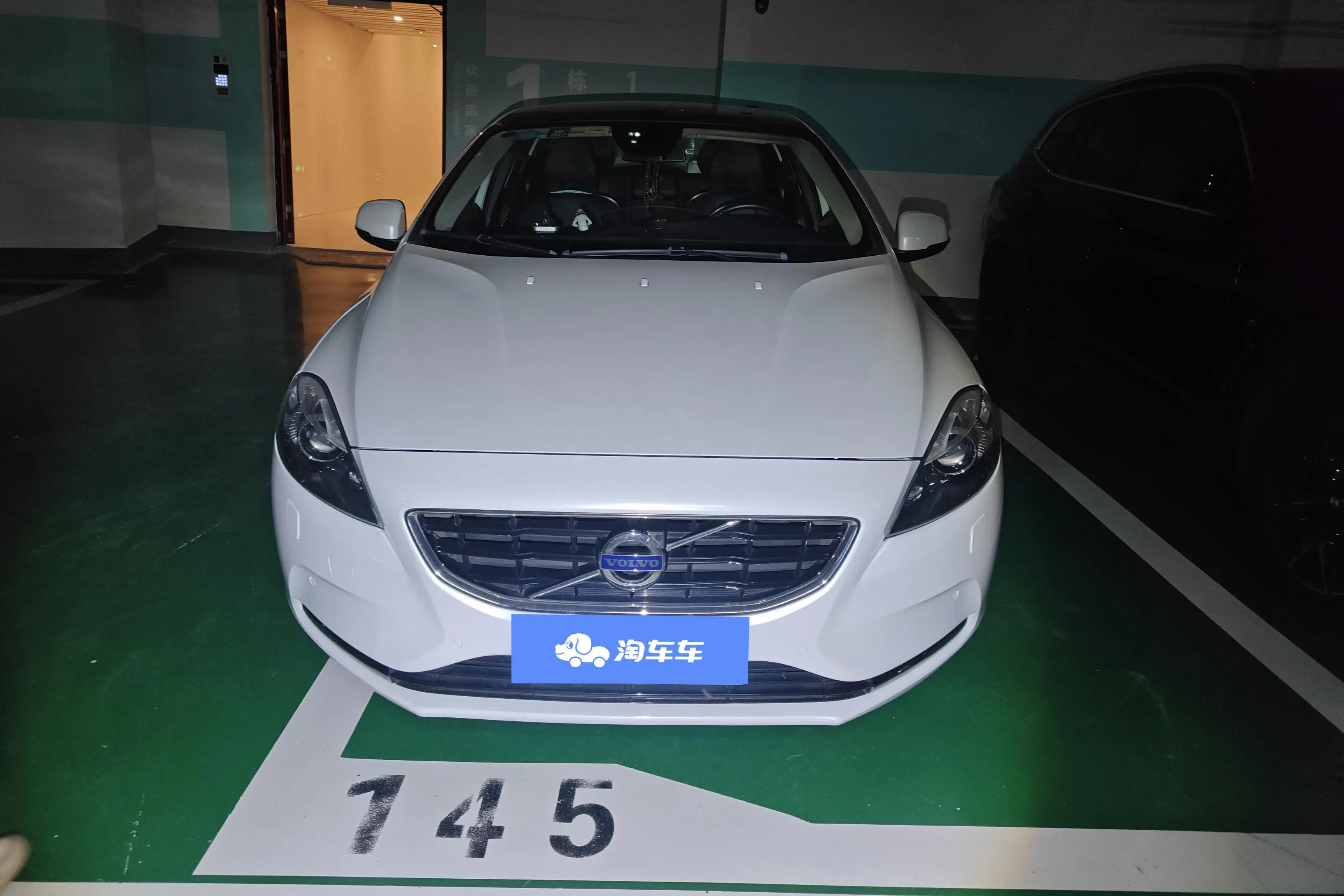 Volvo V40  из Китая