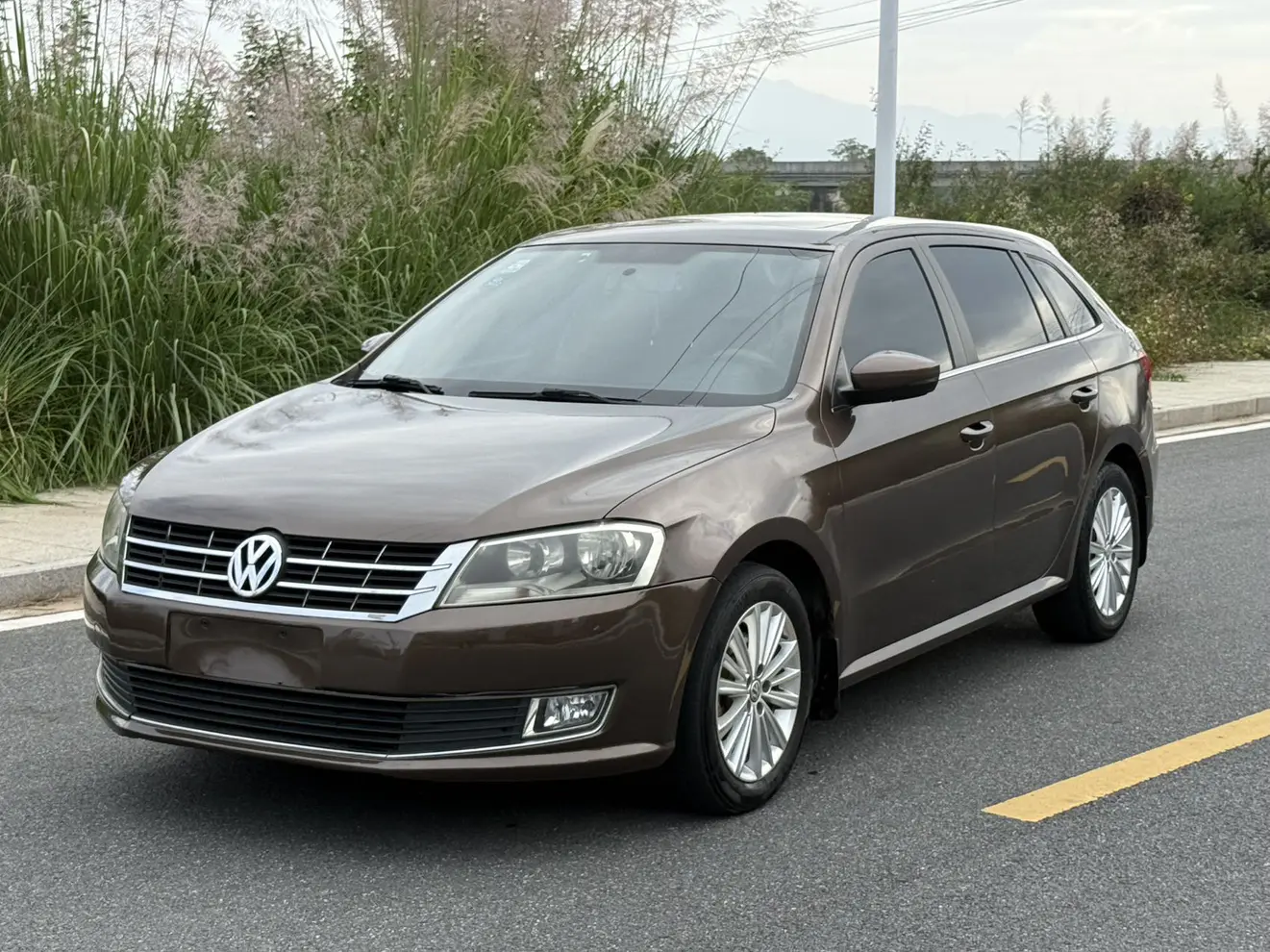 Volkswagen Langxing  из Китая