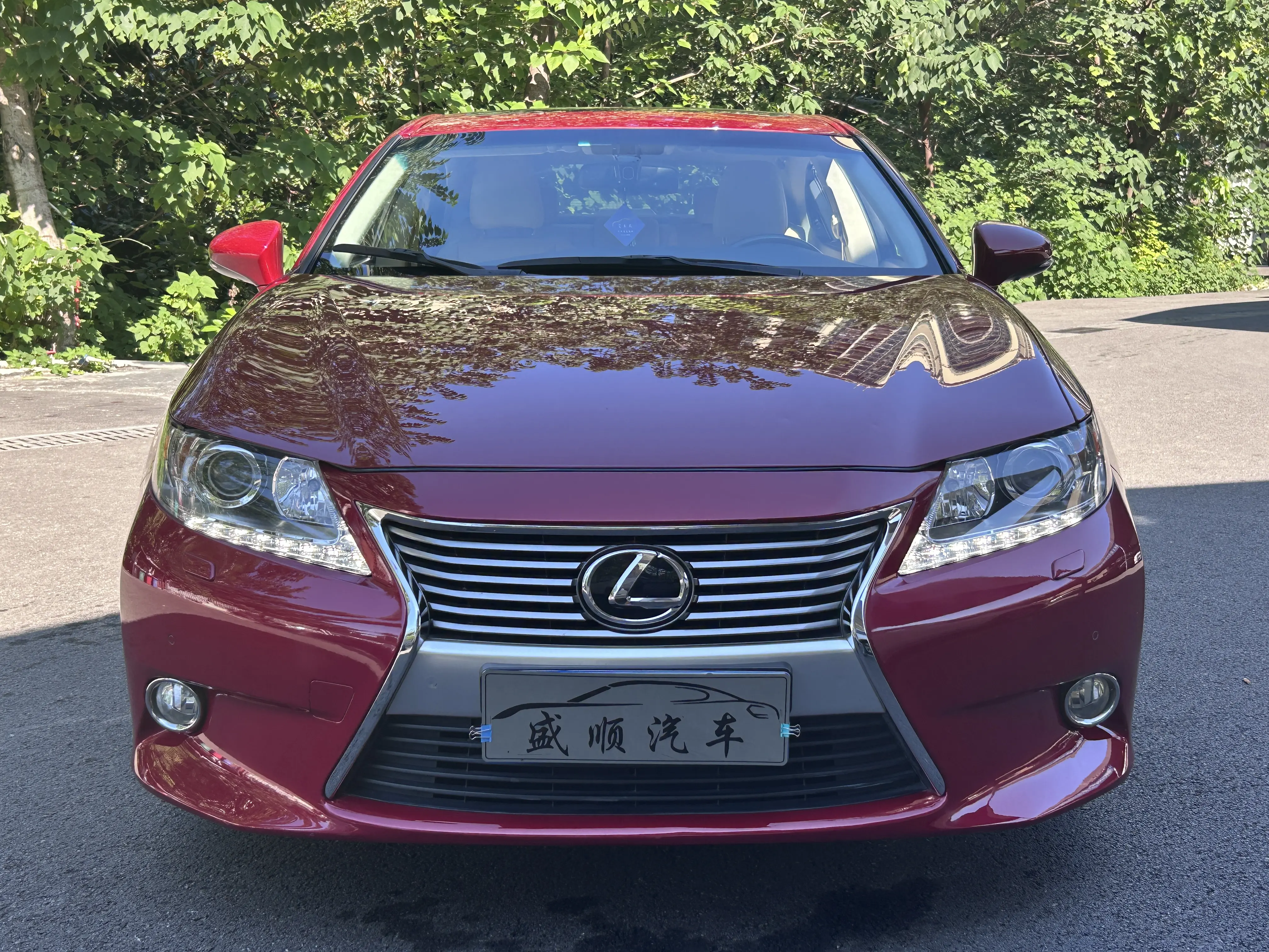 Lexus ES  из Китая