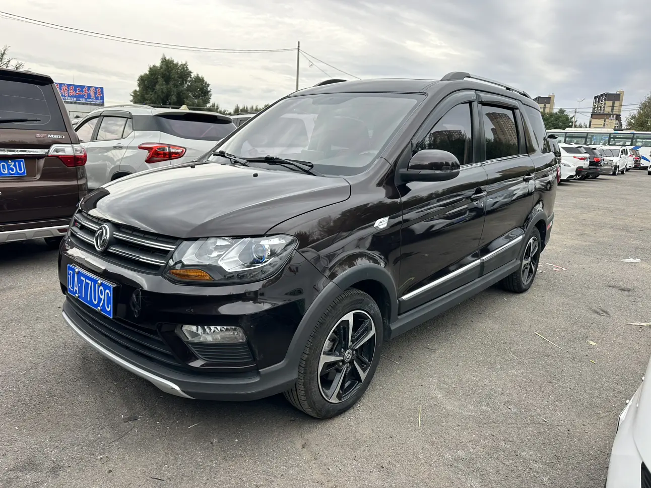 Dongfeng Fengon 370  из Китая