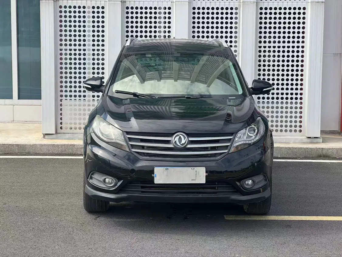 Dongfeng Fengon 580  из Китая