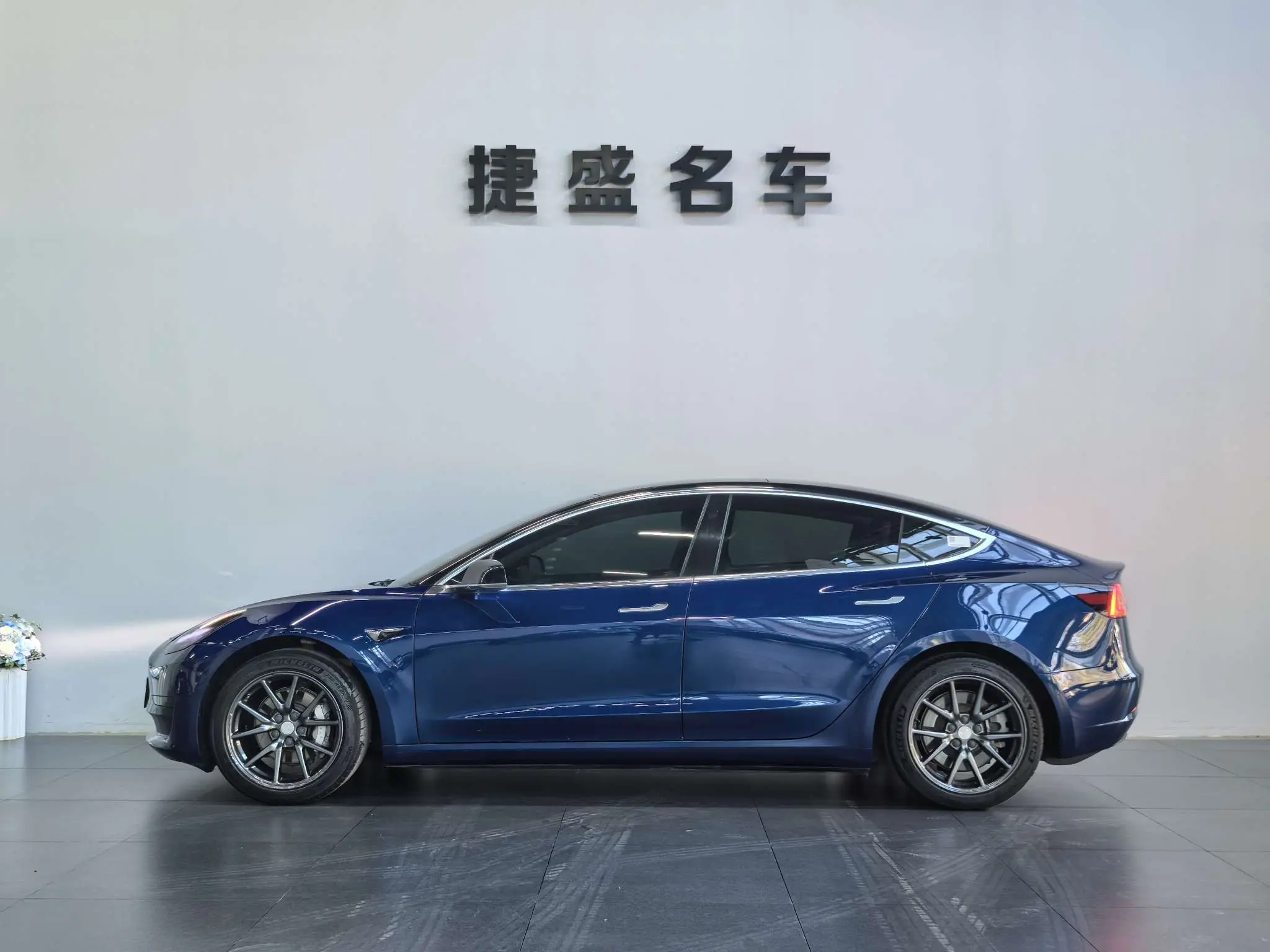 Tesla Model 3  из Китая