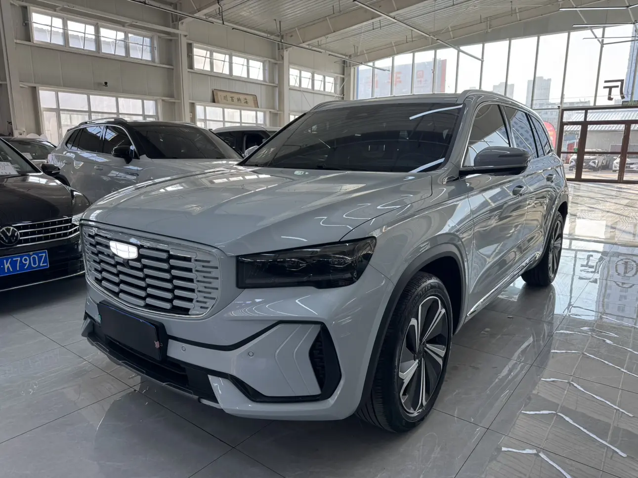 Geely Monjaro (Xingyue L)  из Китая
