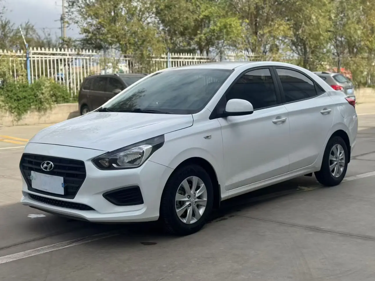 Hyundai Verna (Rena)  из Китая
