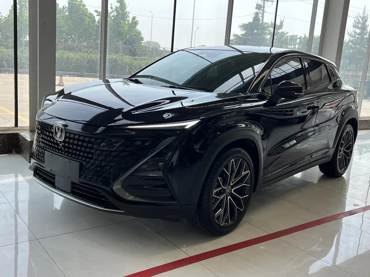 Changan UNI-T  из Китая