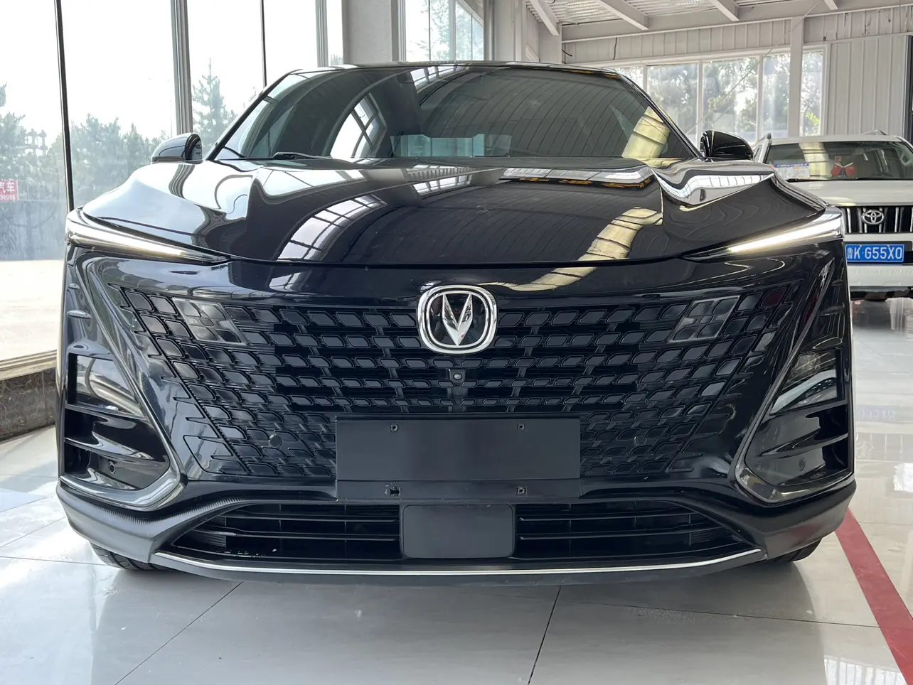 Changan UNI-T  из Китая