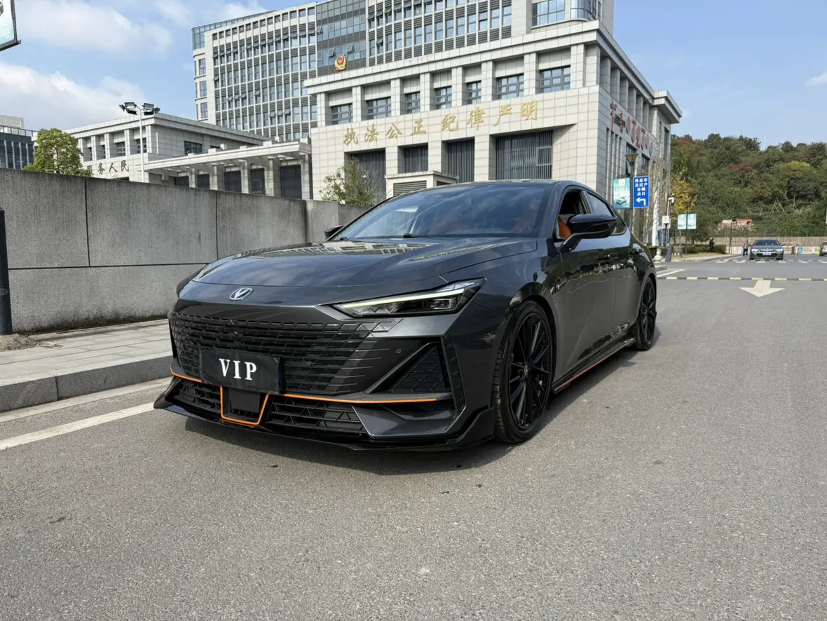 Changan UNI-V  из Китая