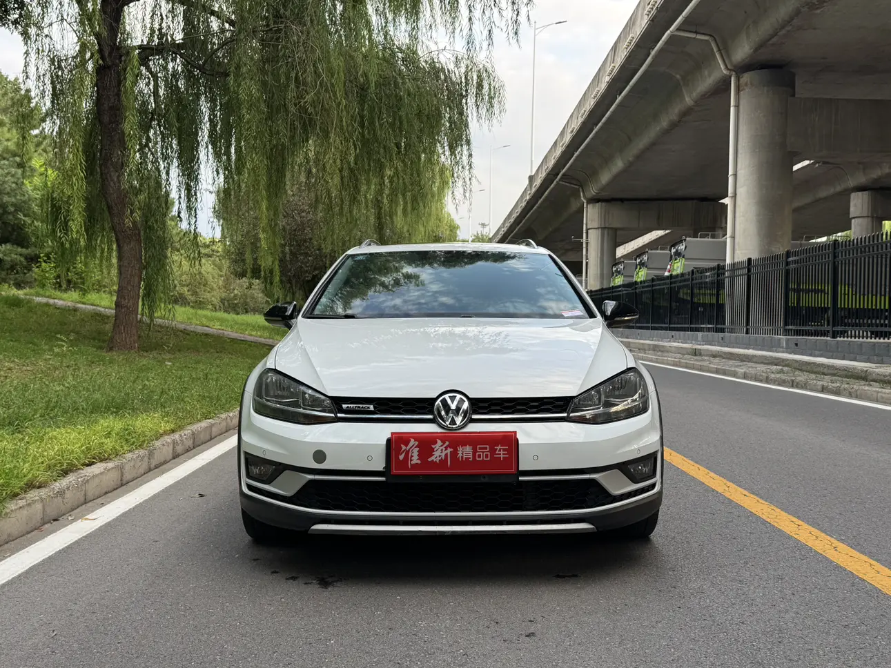 Volkswagen Golf  из Китая