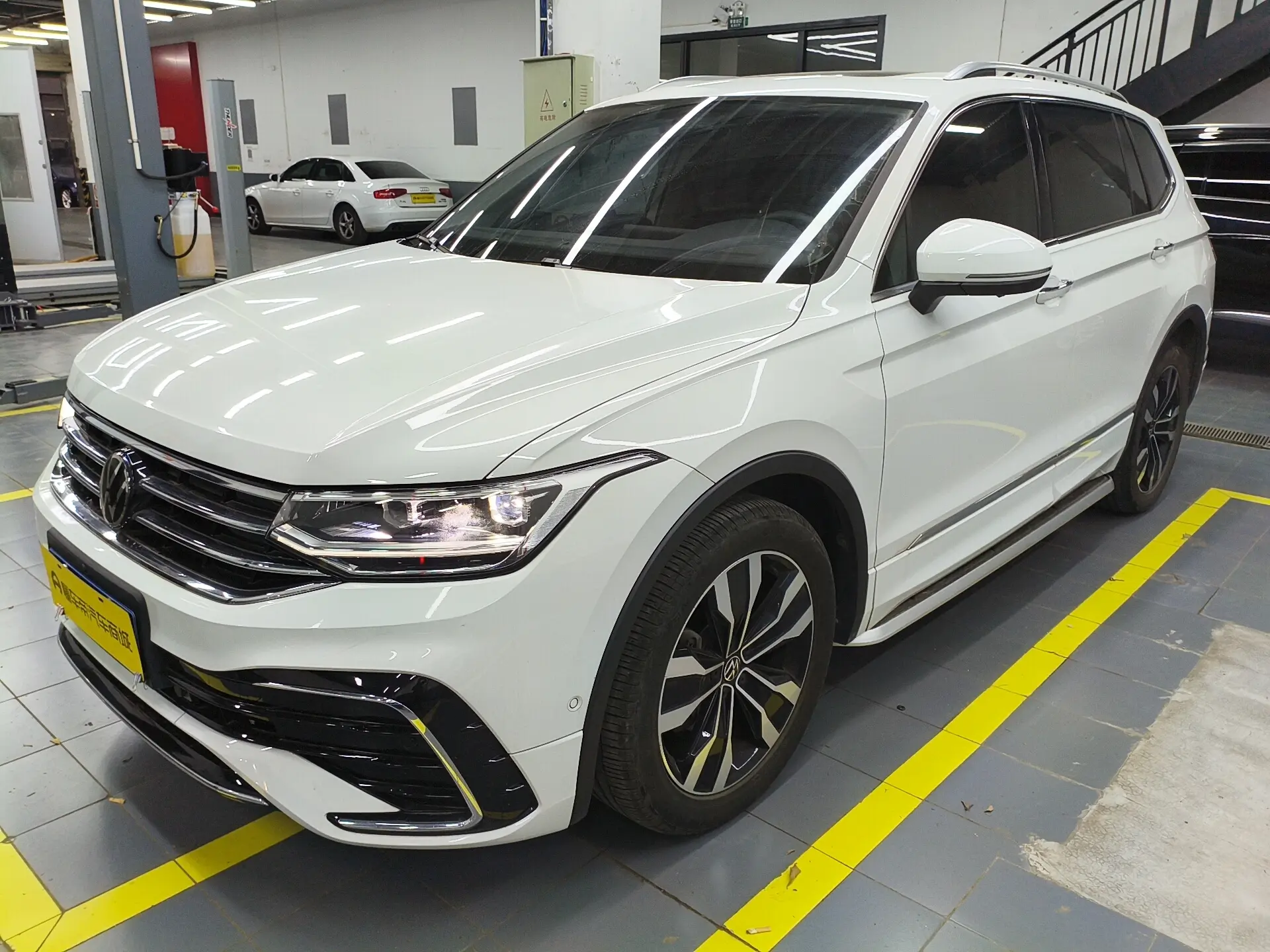 Volkswagen Tiguan L  из Китая