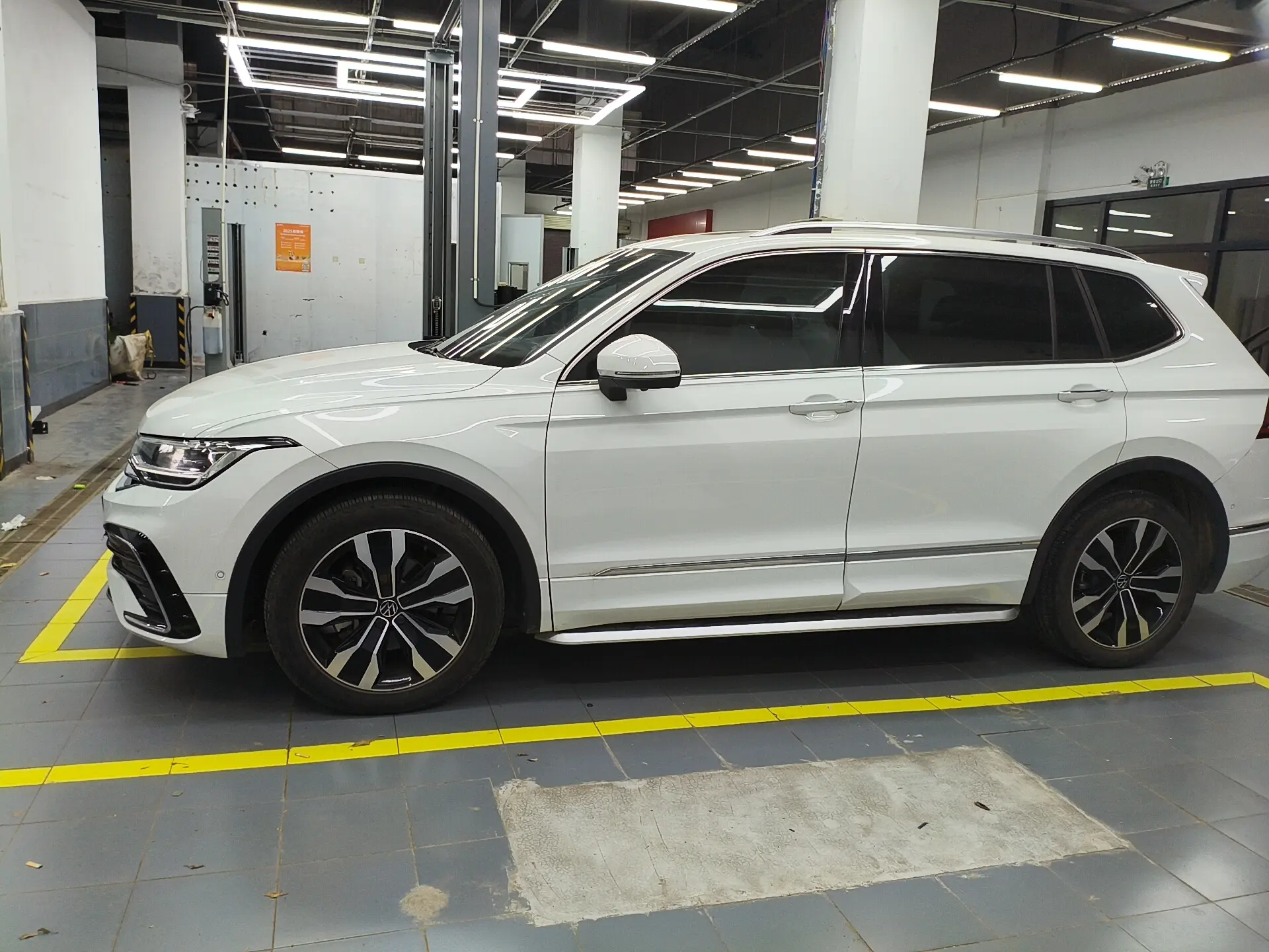 Volkswagen Tiguan L  из Китая