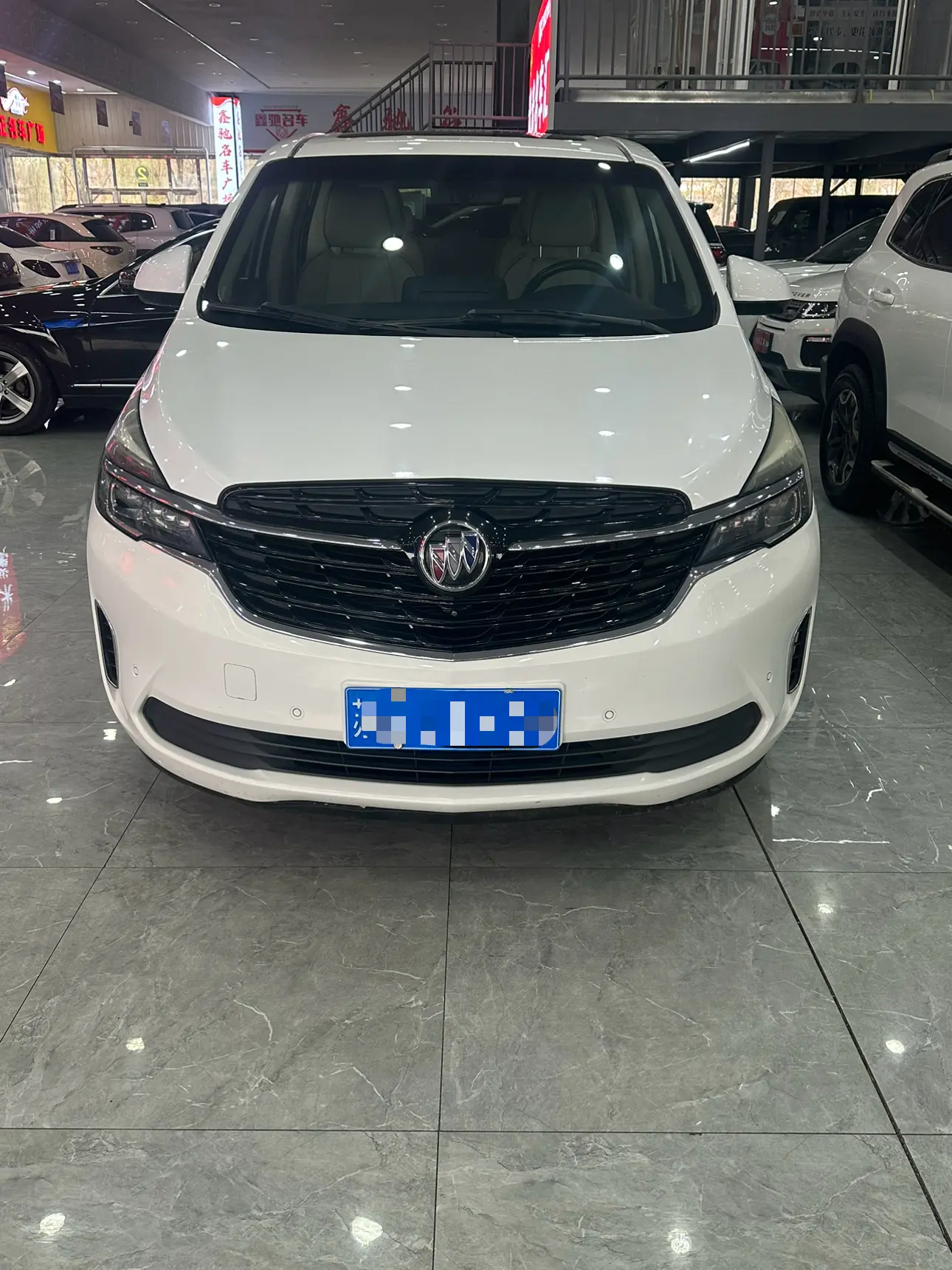 Buick GL8  из Китая