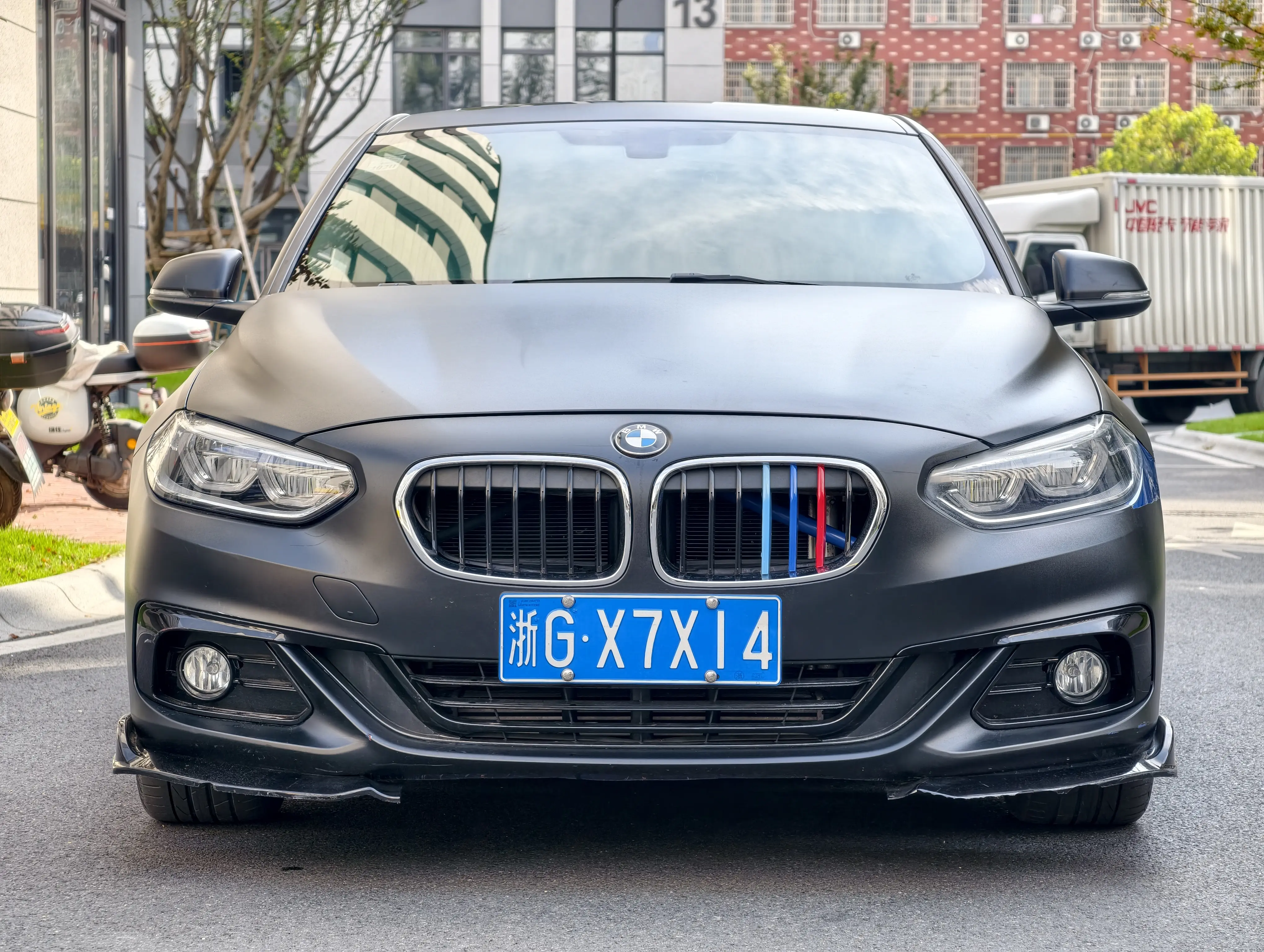 BMW 1 Series  из Китая