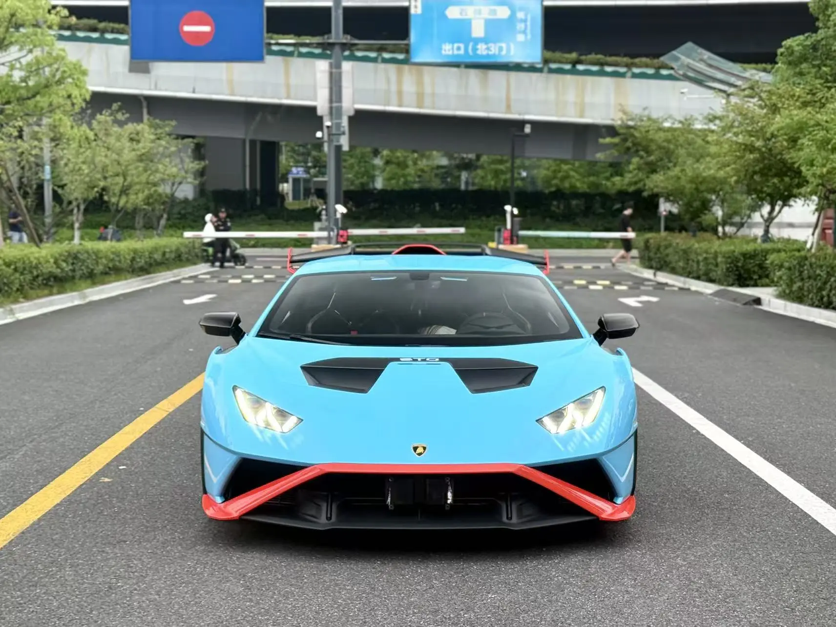 Lamborghini Huracán  из Китая