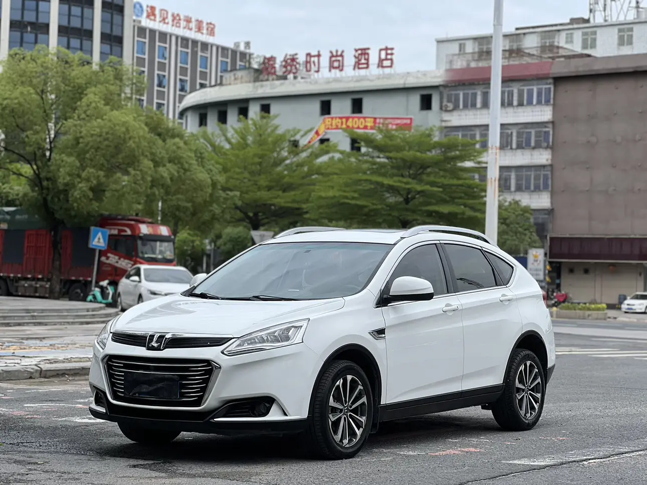 Nazhijie You6 SUV  из Китая