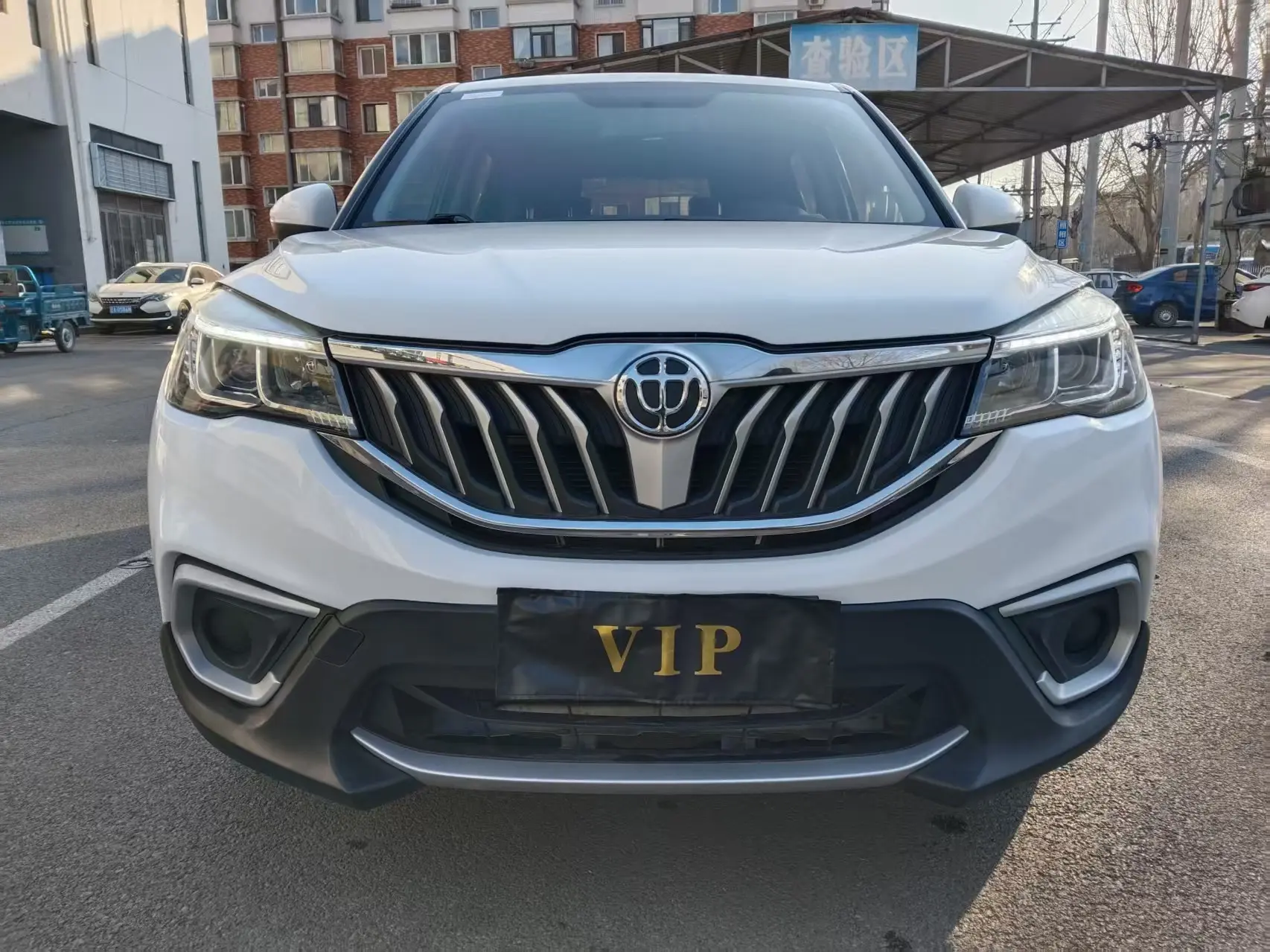 Brilliance China V3  из Китая