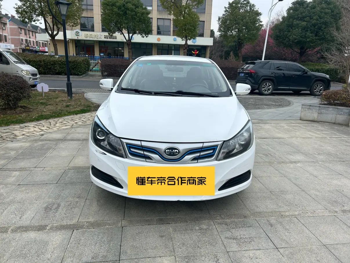 BYD e5  из Китая