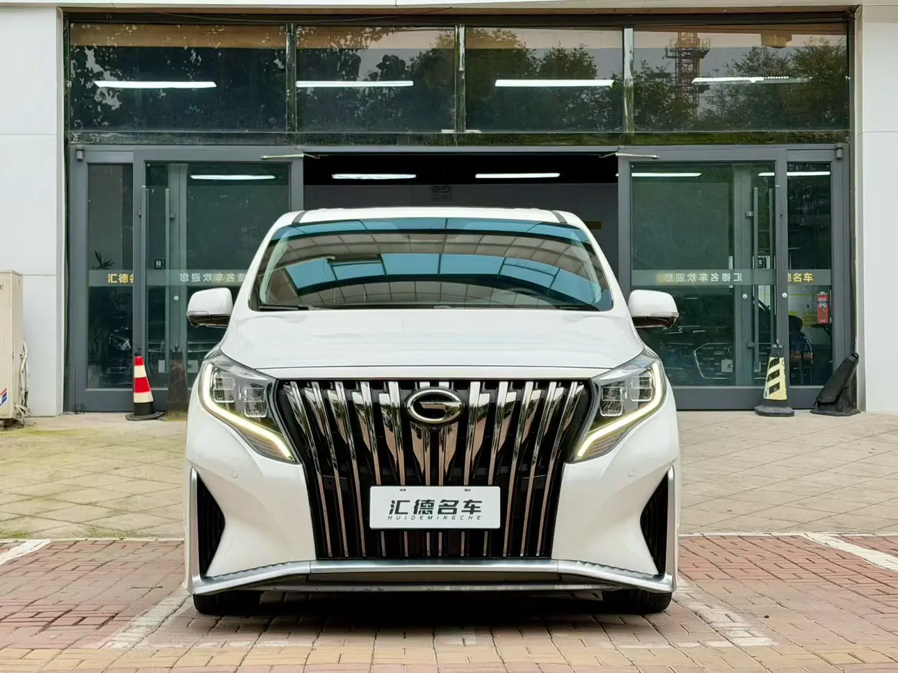 GAC Trumpchi M8  из Китая