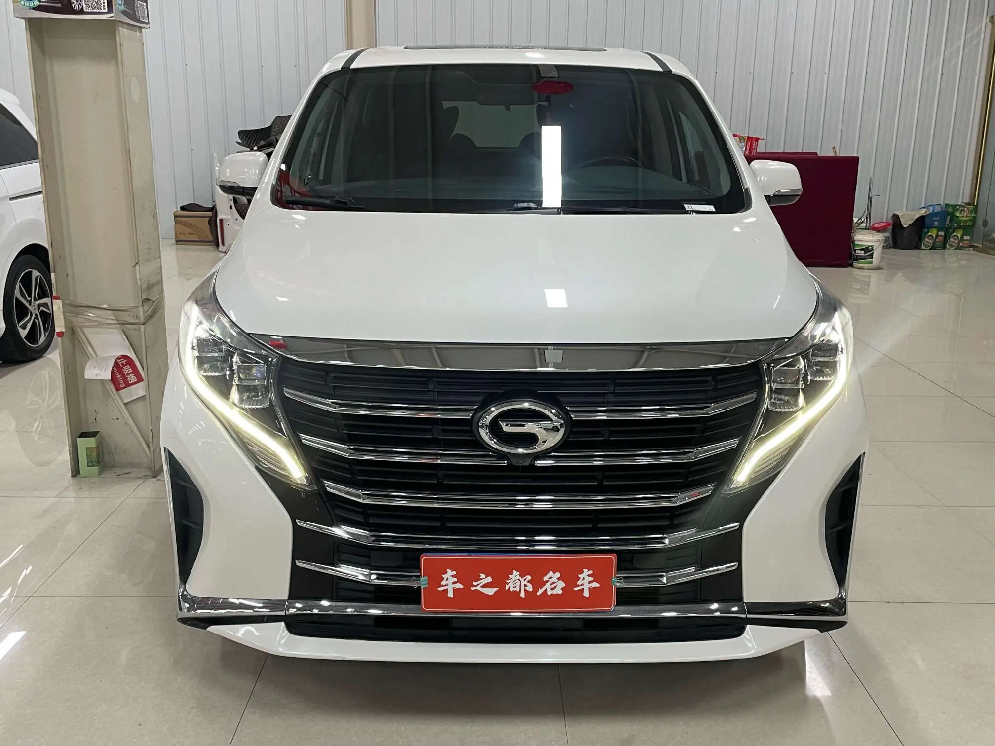 GAC Trumpchi M8  из Китая
