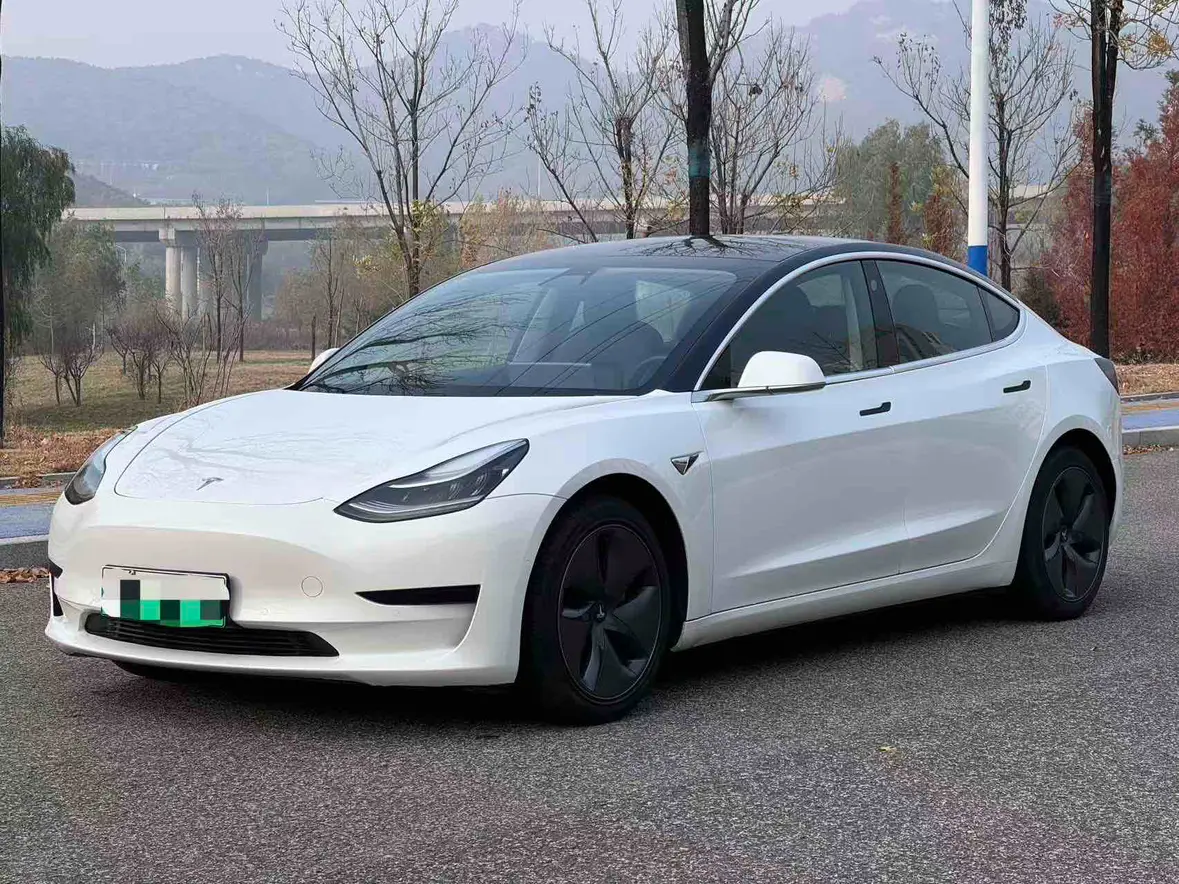 Tesla Model 3  из Китая