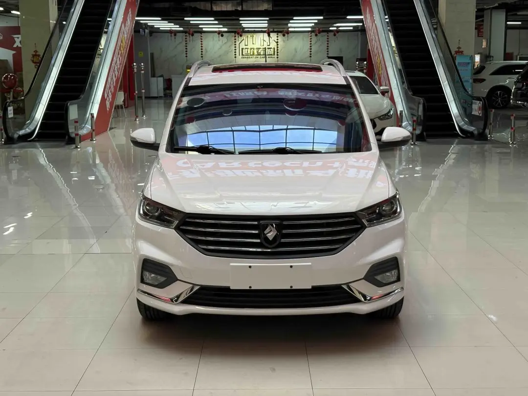 Baojun 360  из Китая
