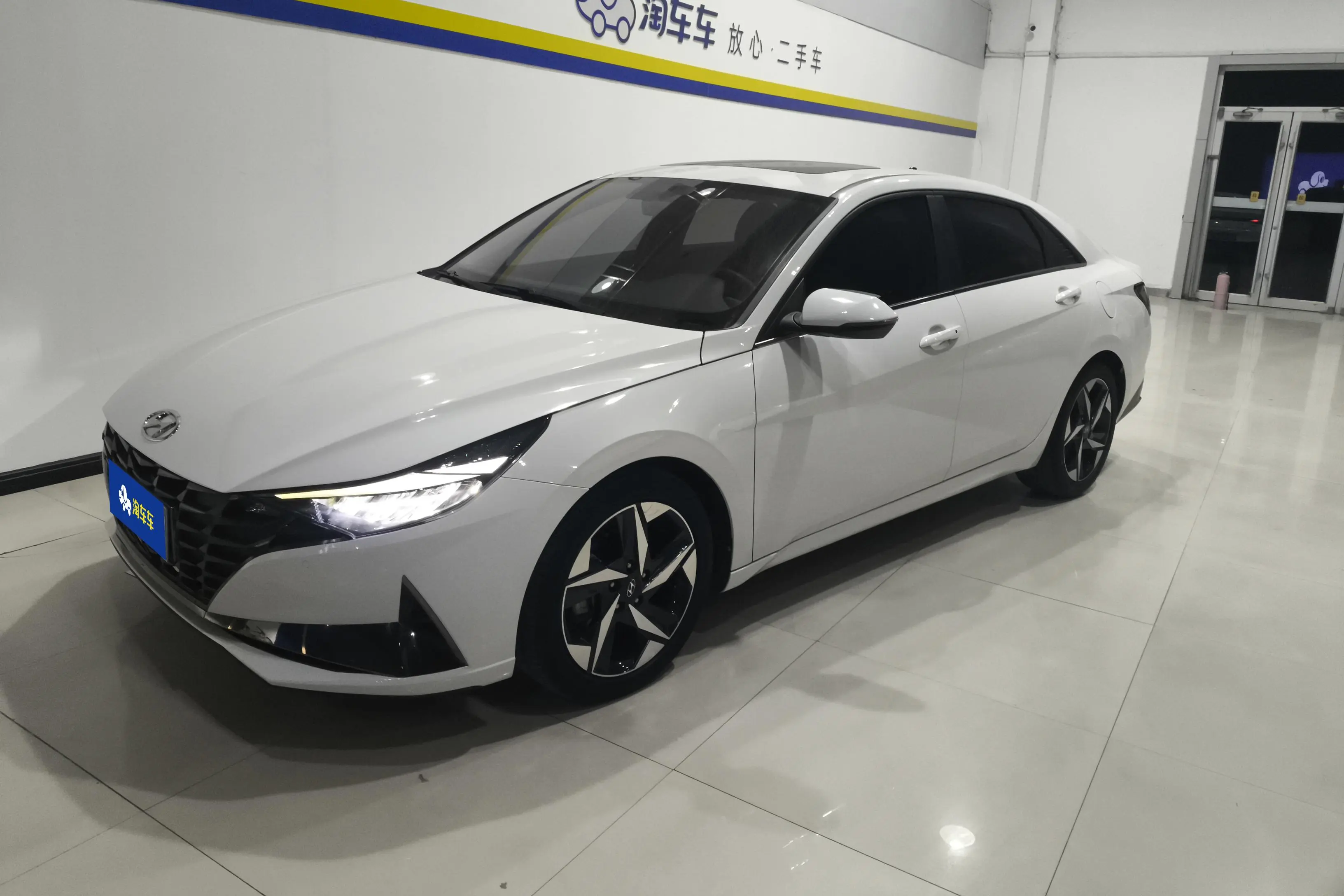 Hyundai Elantra  из Китая