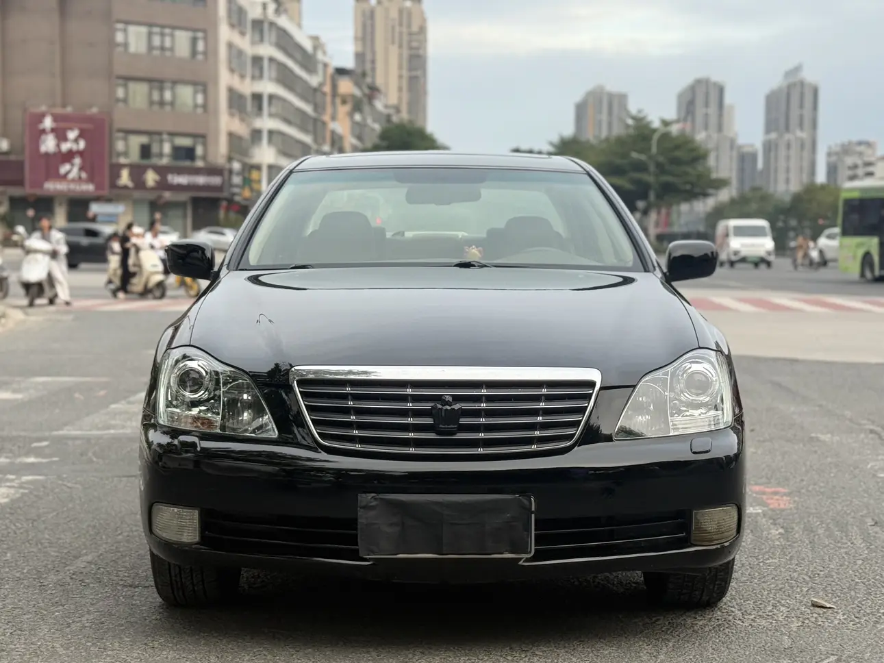Toyota Crown  из Китая