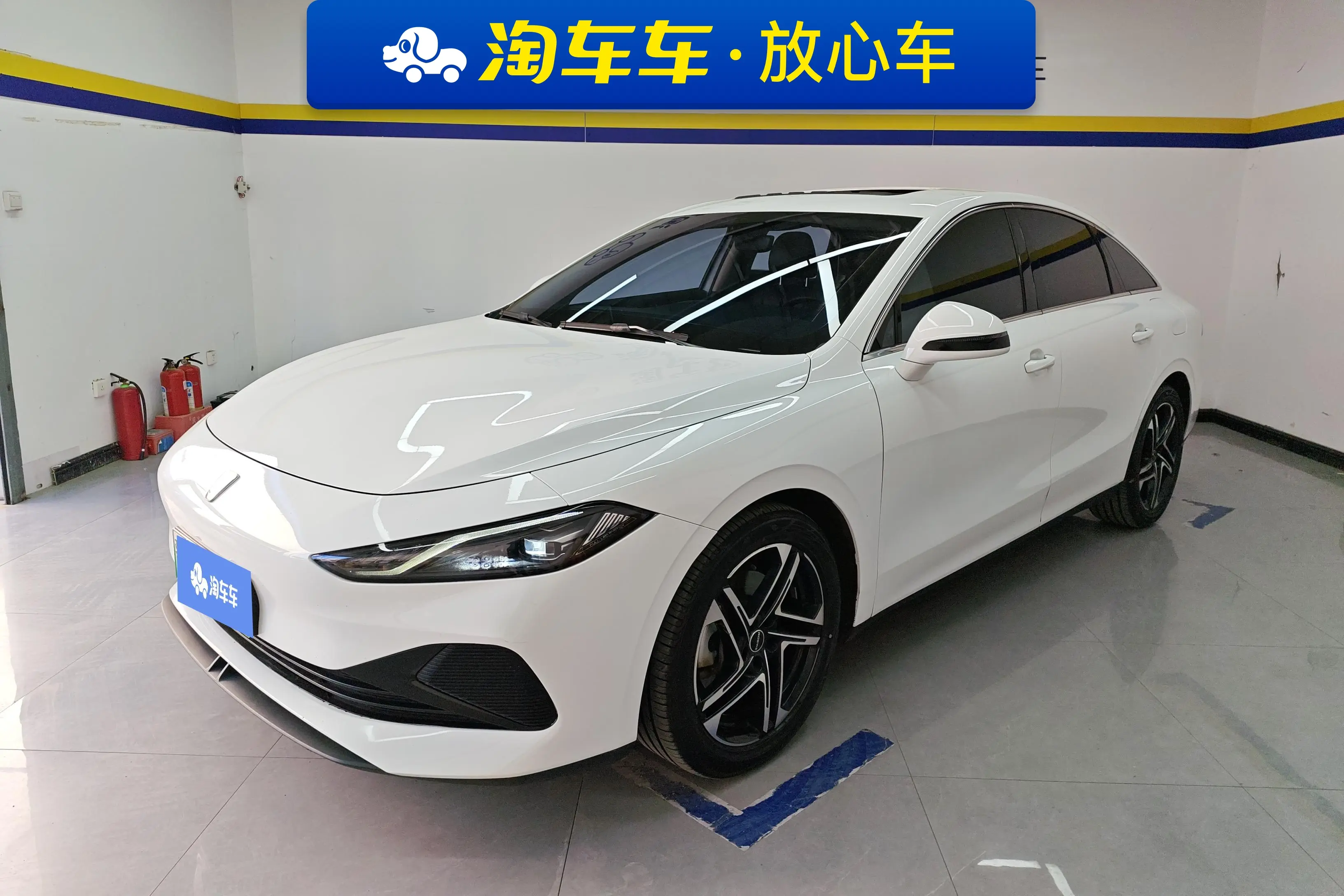 Roewe D7 DMH  из Китая
