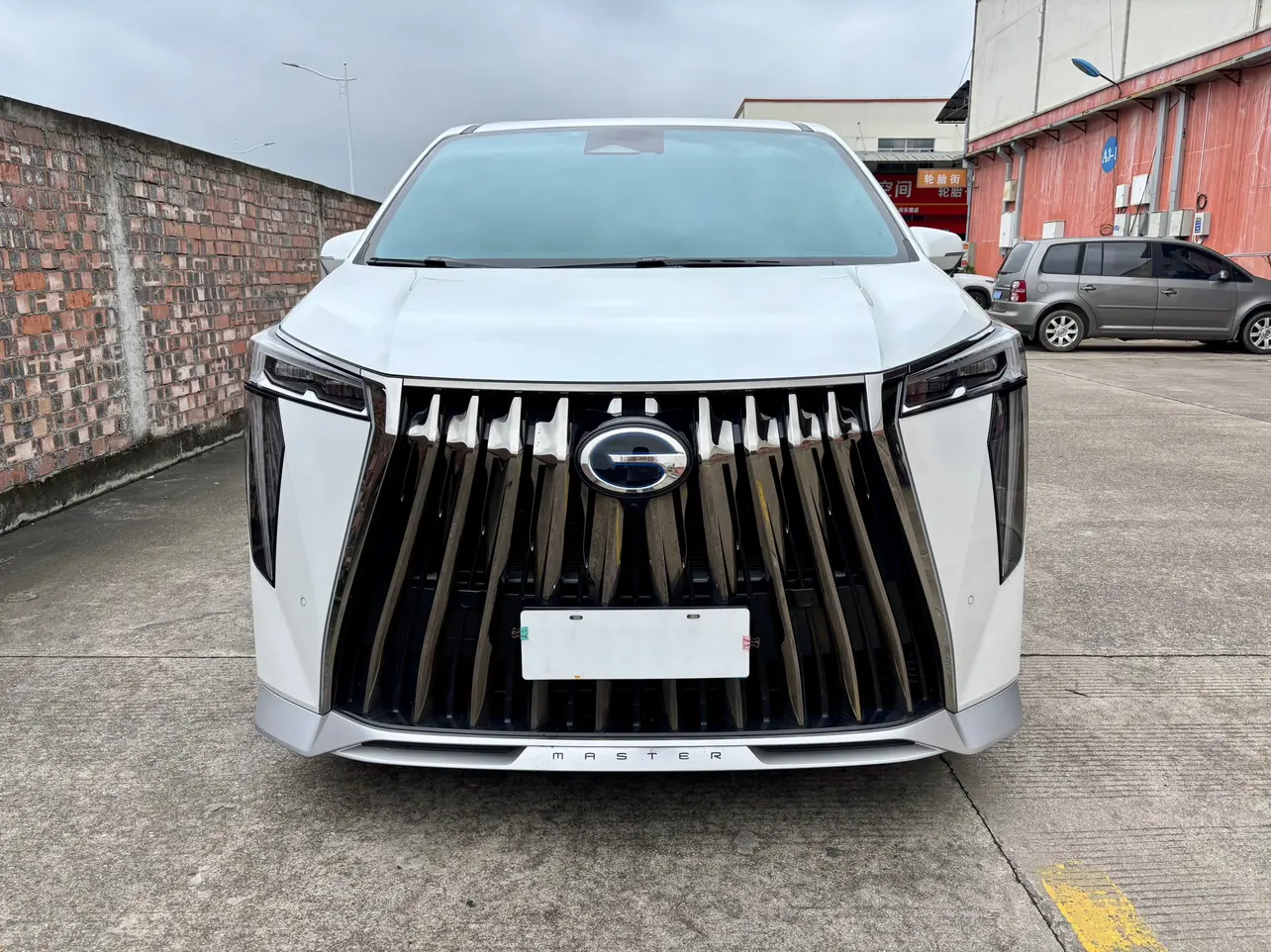 GAC Trumpchi M8  из Китая
