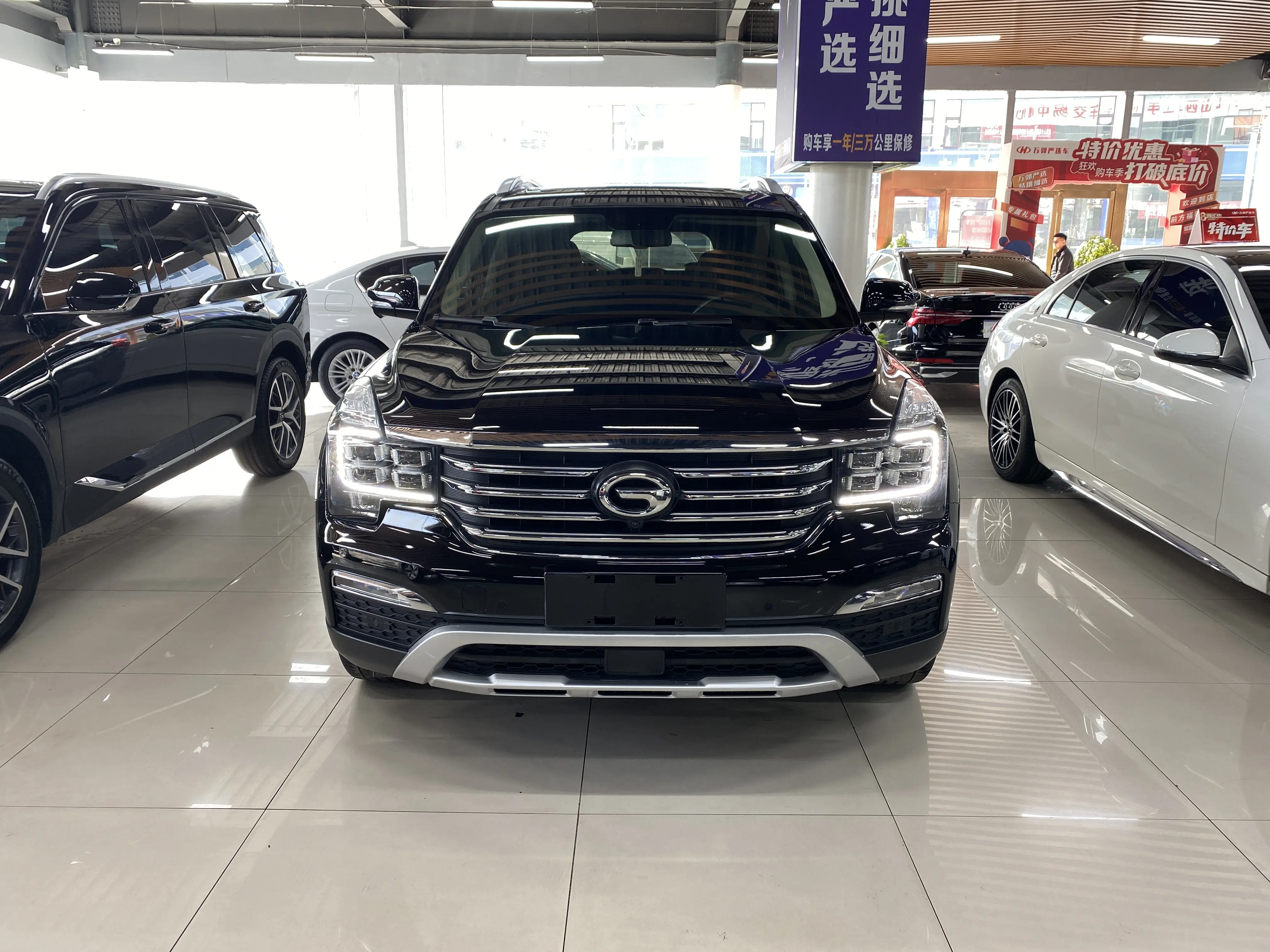 GAC Trumpchi GS8  из Китая