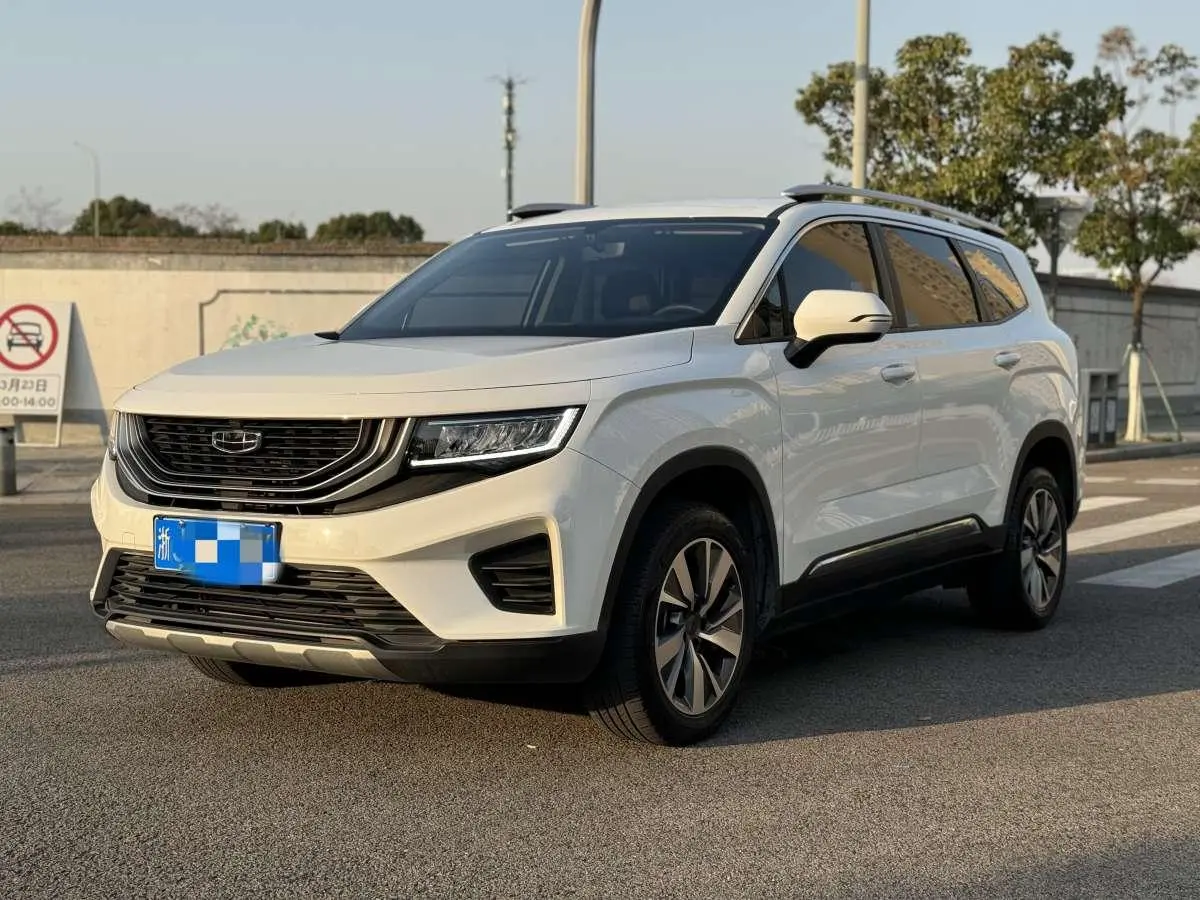 Geely Okavango  из Китая