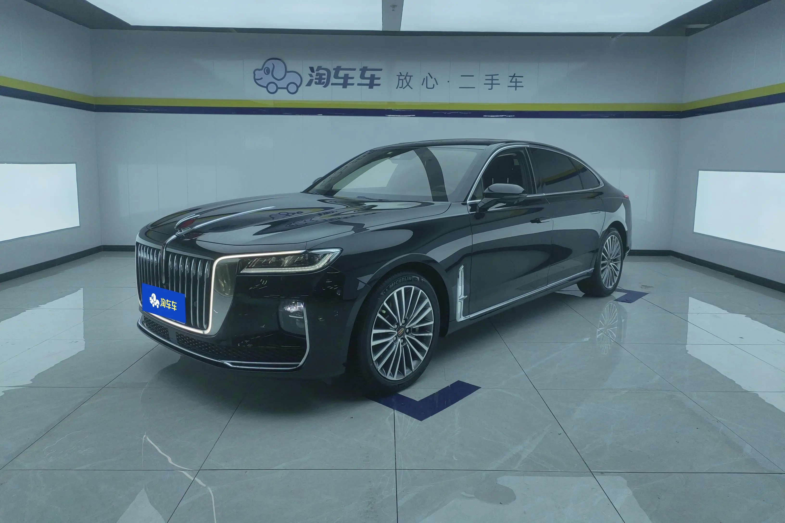 Hongqi H9  из Китая