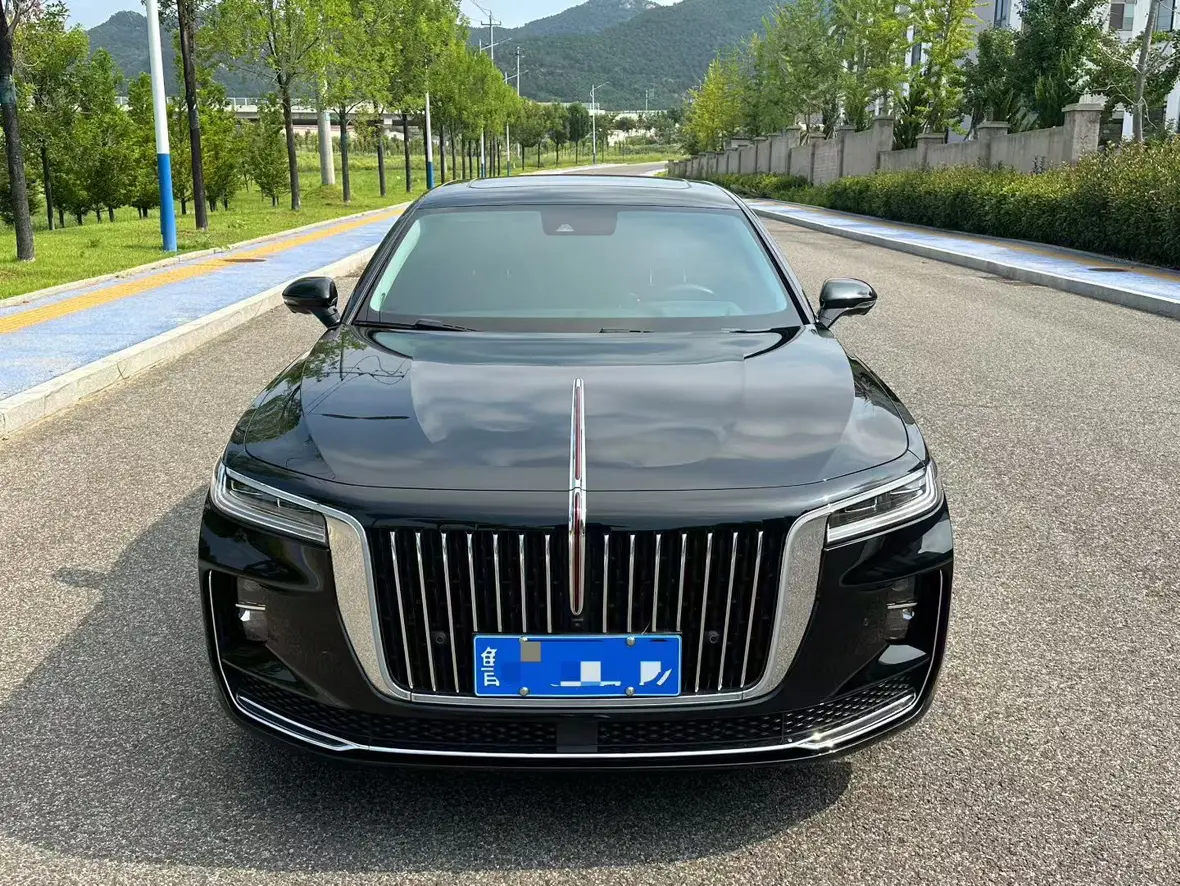 Hongqi H9  из Китая