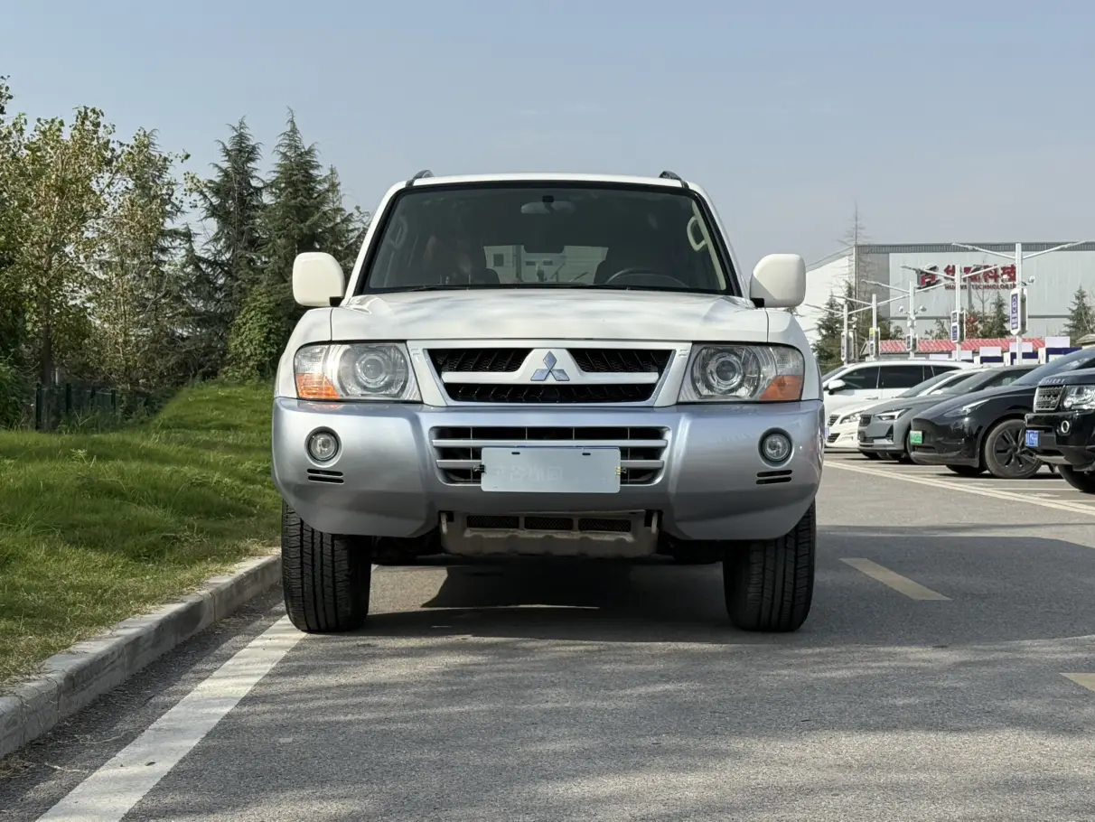 Mitsubishi Pajero  из Китая