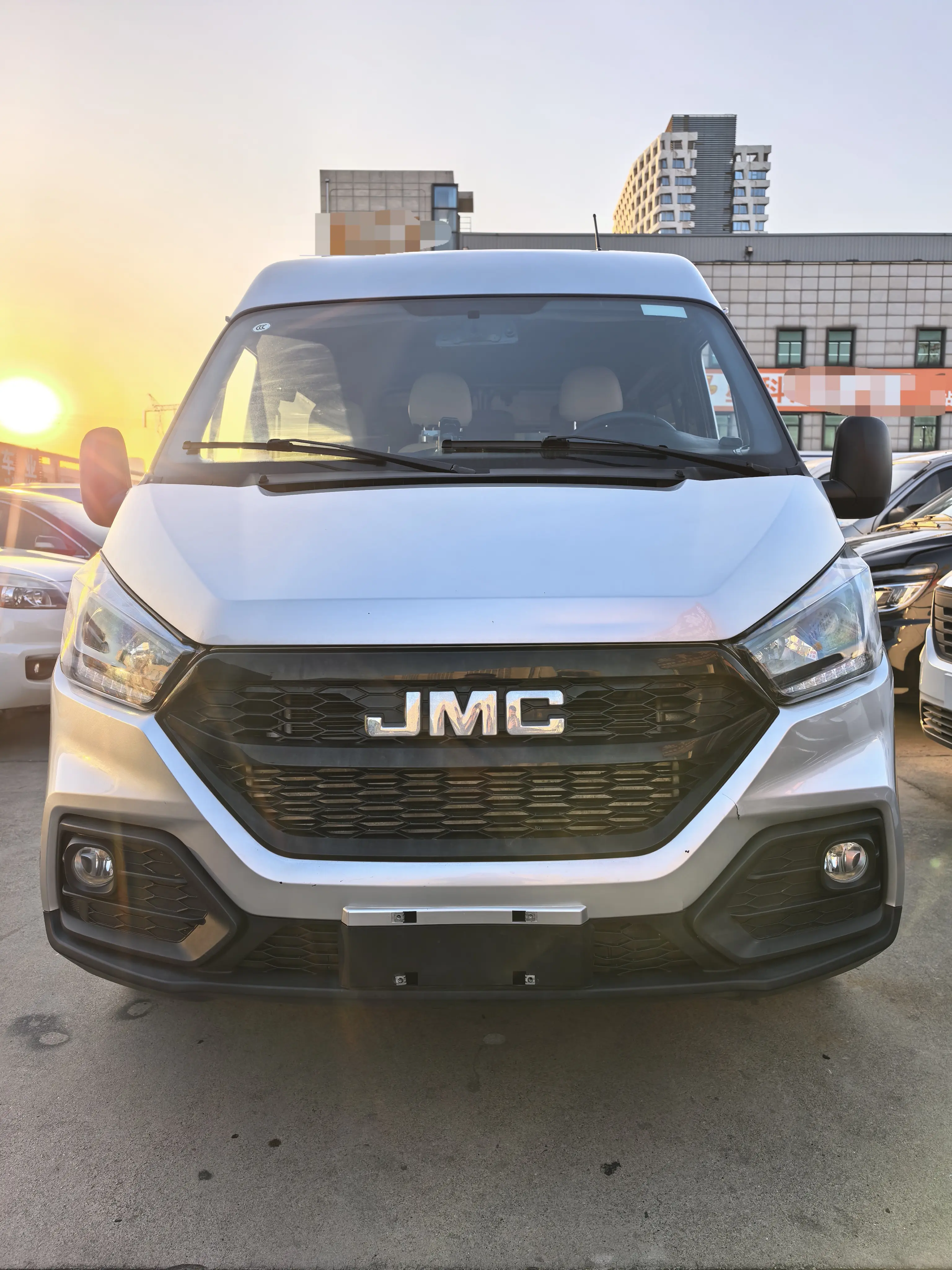 Jiangling Teshun  из Китая