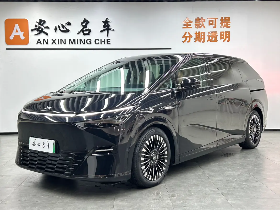 Xpeng X9  из Китая