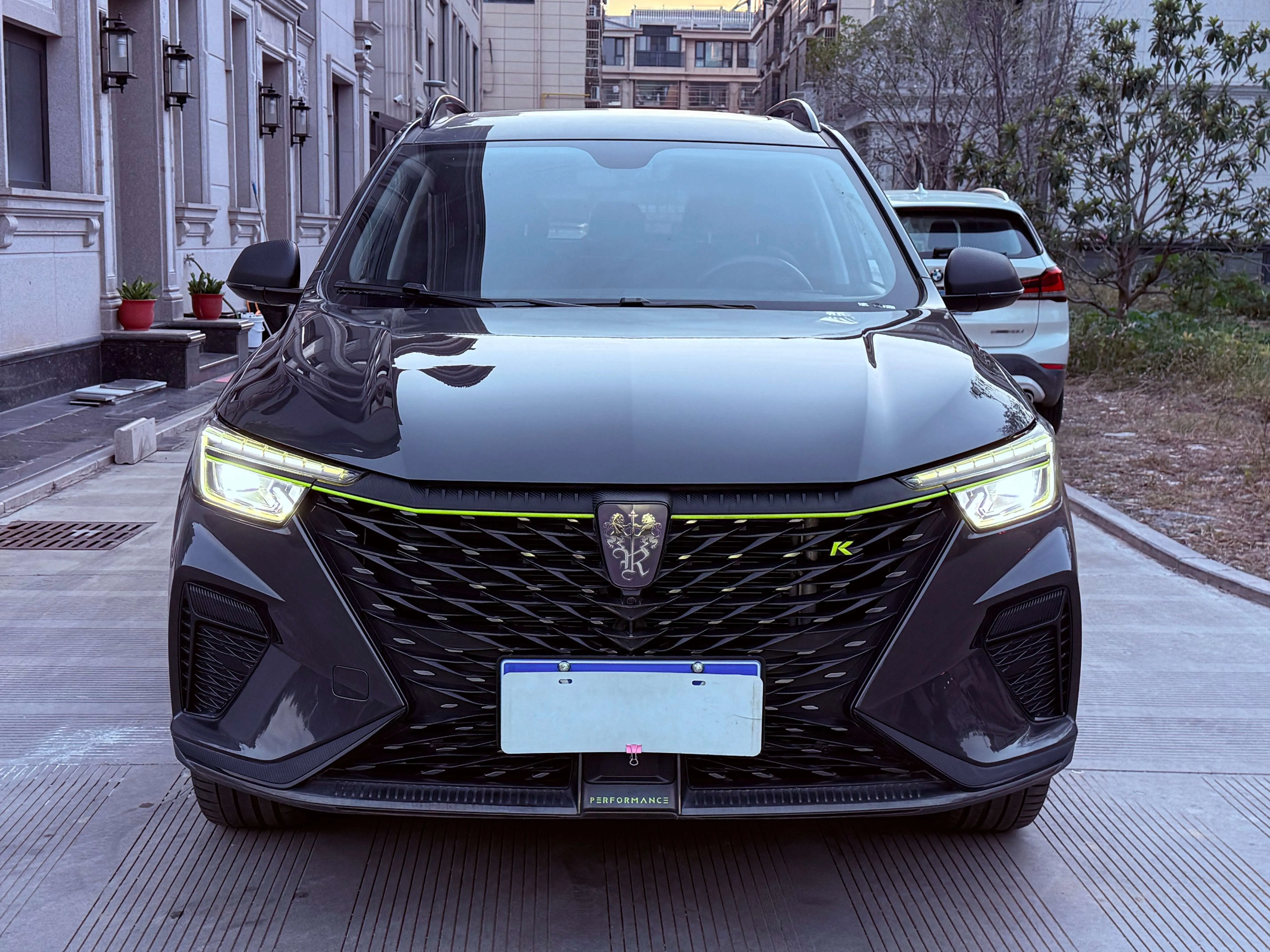 Roewe RX5  из Китая